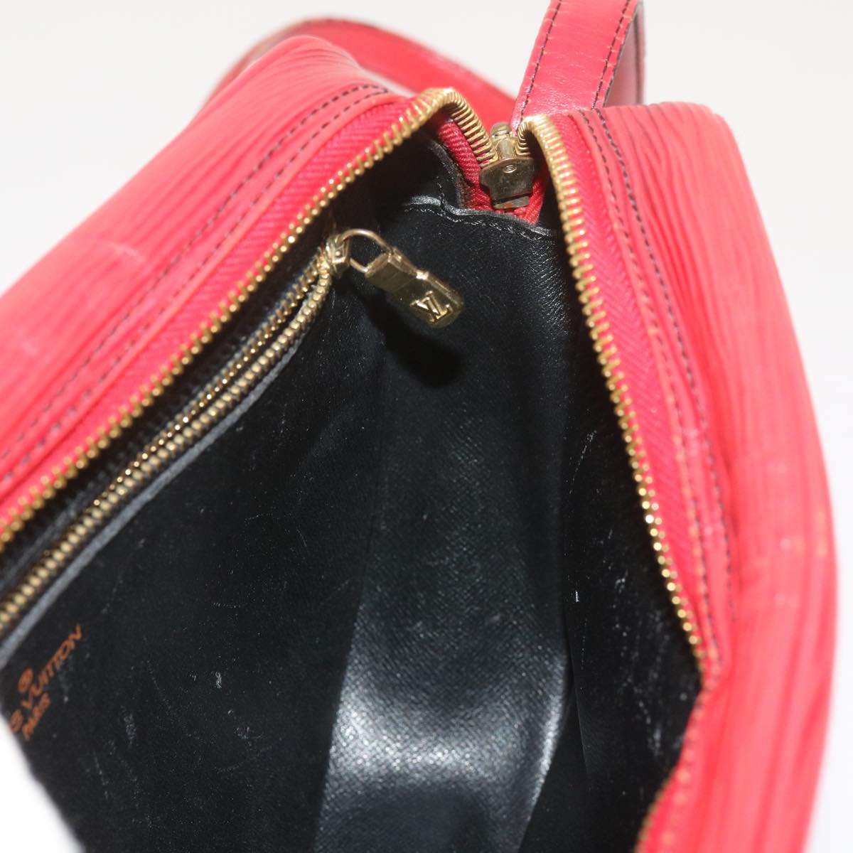 LOUIS VUITTON Epi Jeune Fille MM Shoulder Bag Red M52157 LV Auth 68993