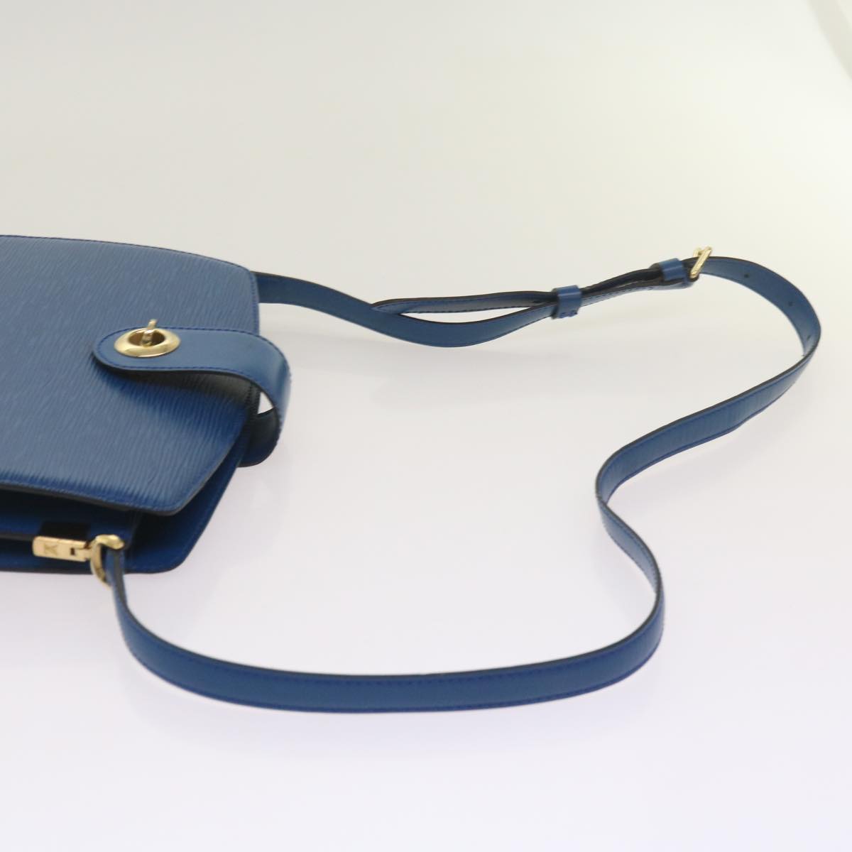 LOUIS VUITTON Epi Capuchin Shoulder Bag Blue M52345 LV Auth 68995