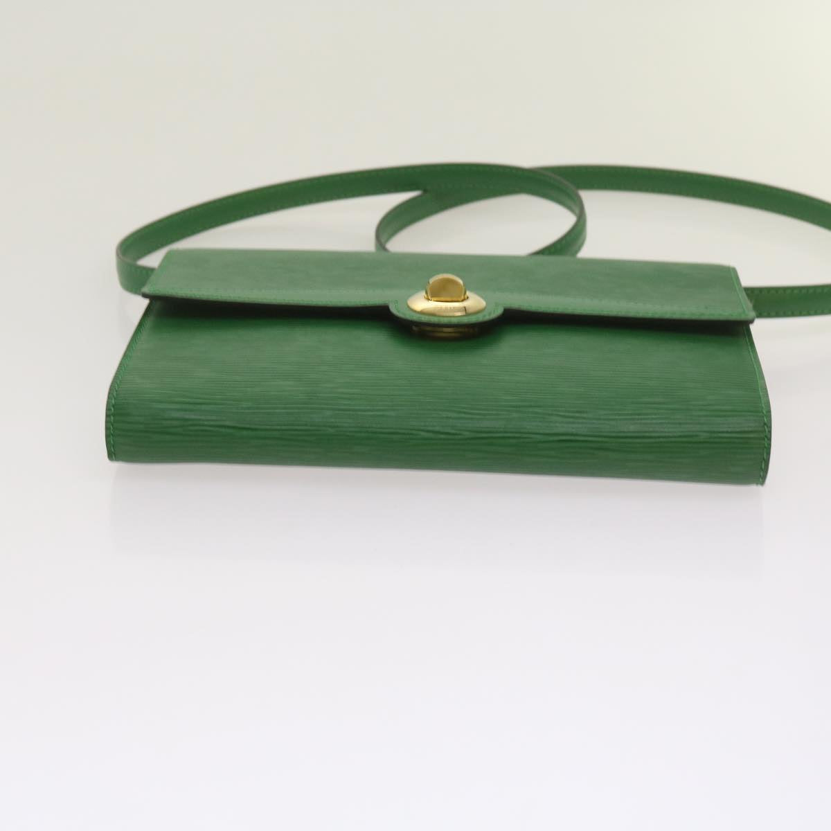 LOUIS VUITTON Epi Pochette Arche Shoulder Bag Green M52574 LV Auth 68998