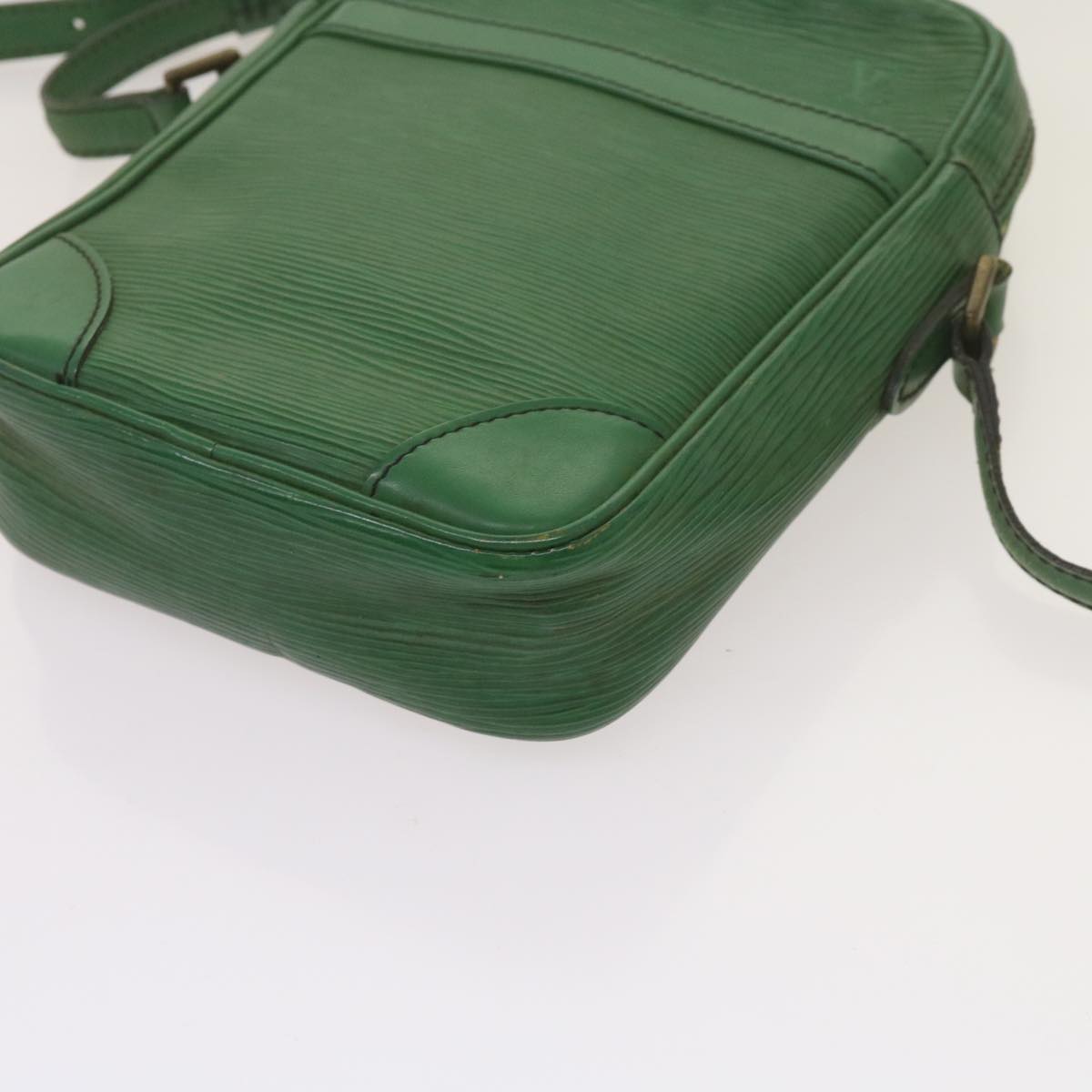 LOUIS VUITTON Epi Danube Shoulder Bag Green M45634 LV Auth 69001