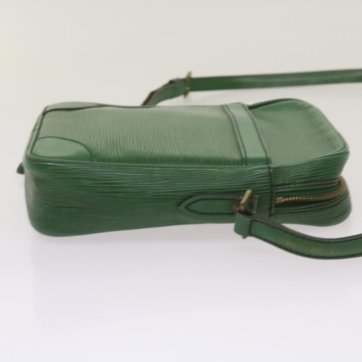 LOUIS VUITTON Epi Danube Shoulder Bag Green M45634 LV Auth 69001