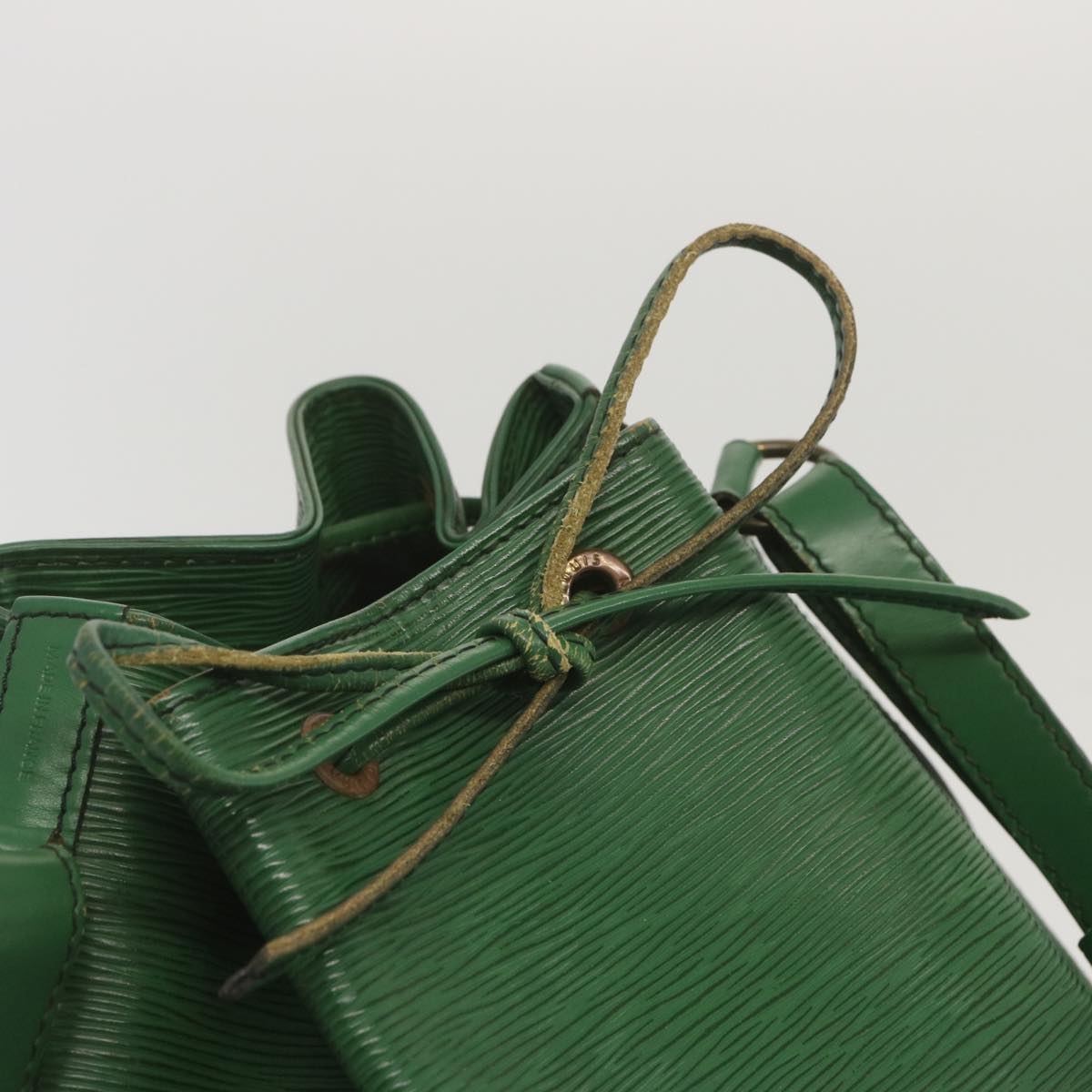 LOUIS VUITTON Epi Petit Noe Shoulder Bag Green M44104 LV Auth 69036