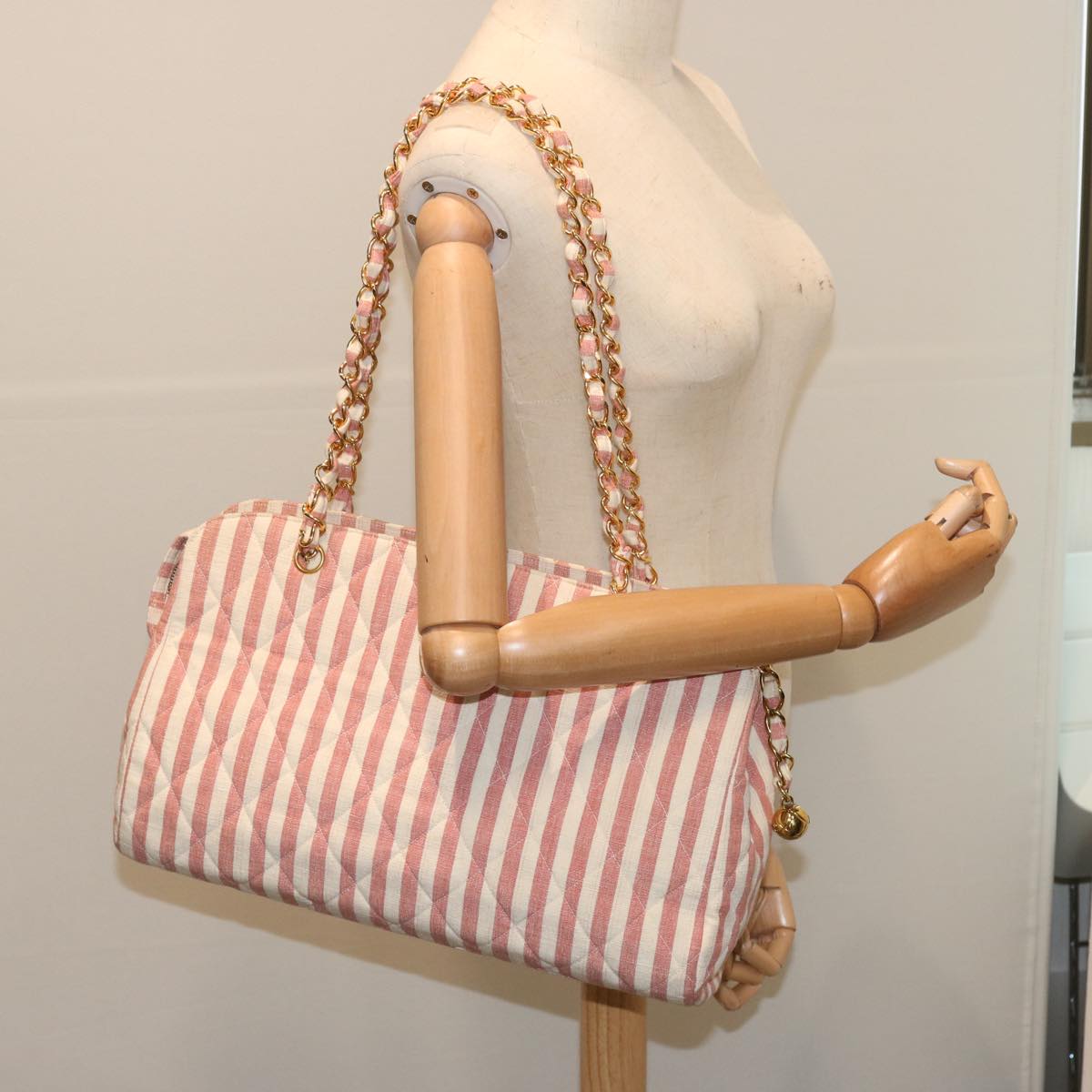 CHANEL Matelasse Chain Shoulder Bag Canvas White Red CC Auth 69059SA