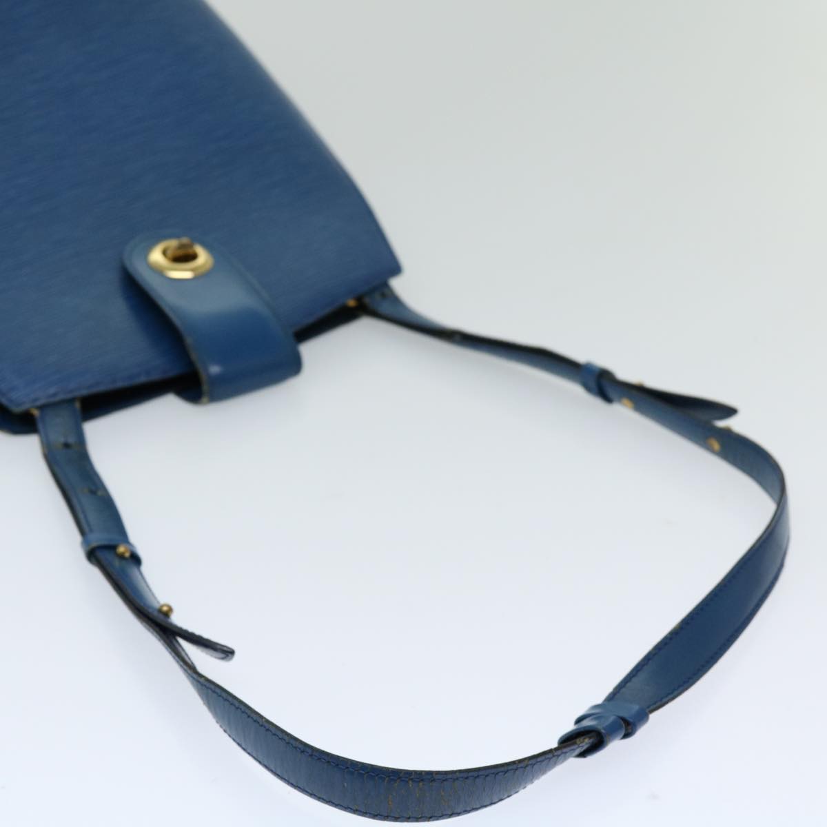 LOUIS VUITTON Epi Cluny Shoulder Bag Blue M52255 LV Auth 69099