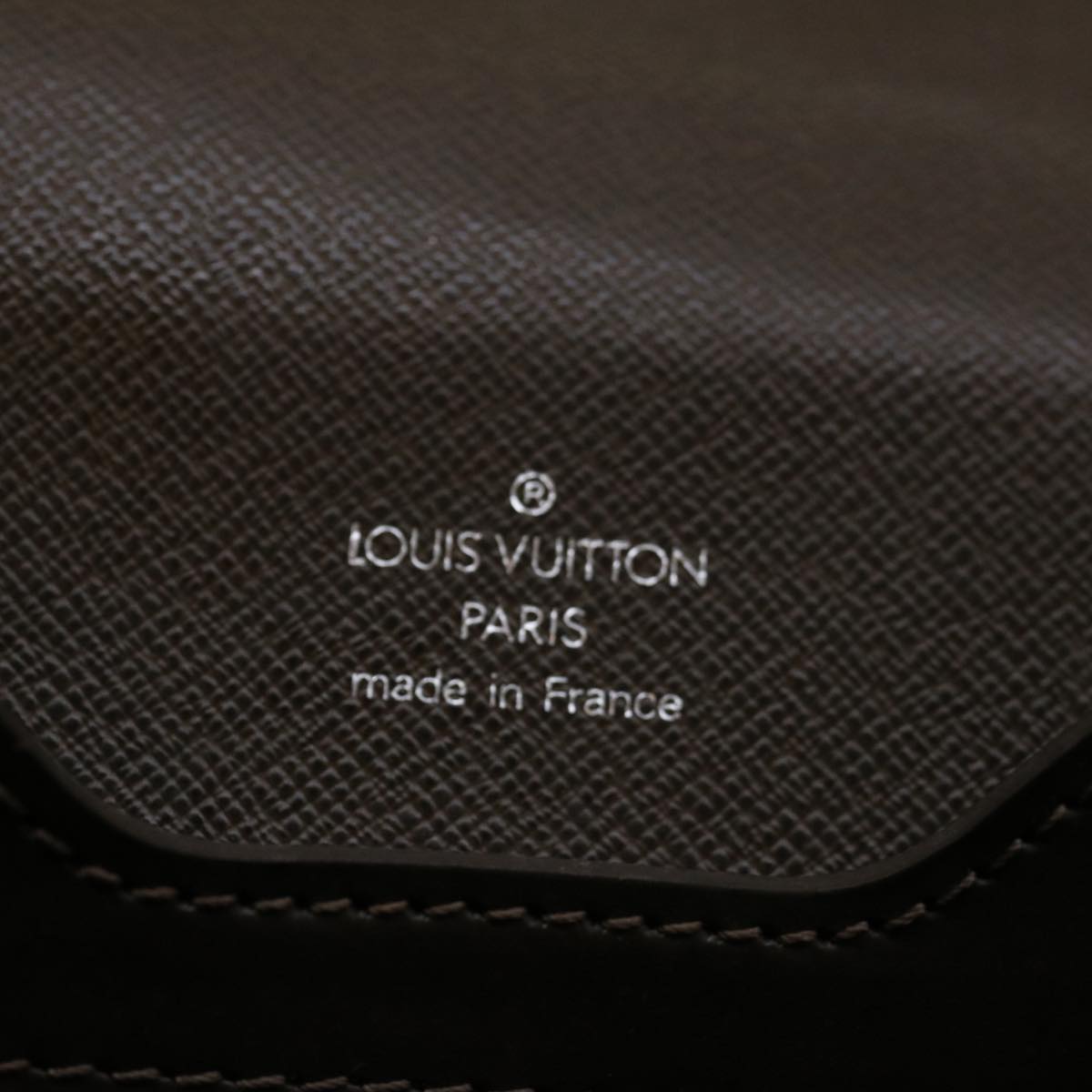 LOUIS VUITTON Taiga Robusto 1 Business Bag Grizzly M31058 LV Auth 69123