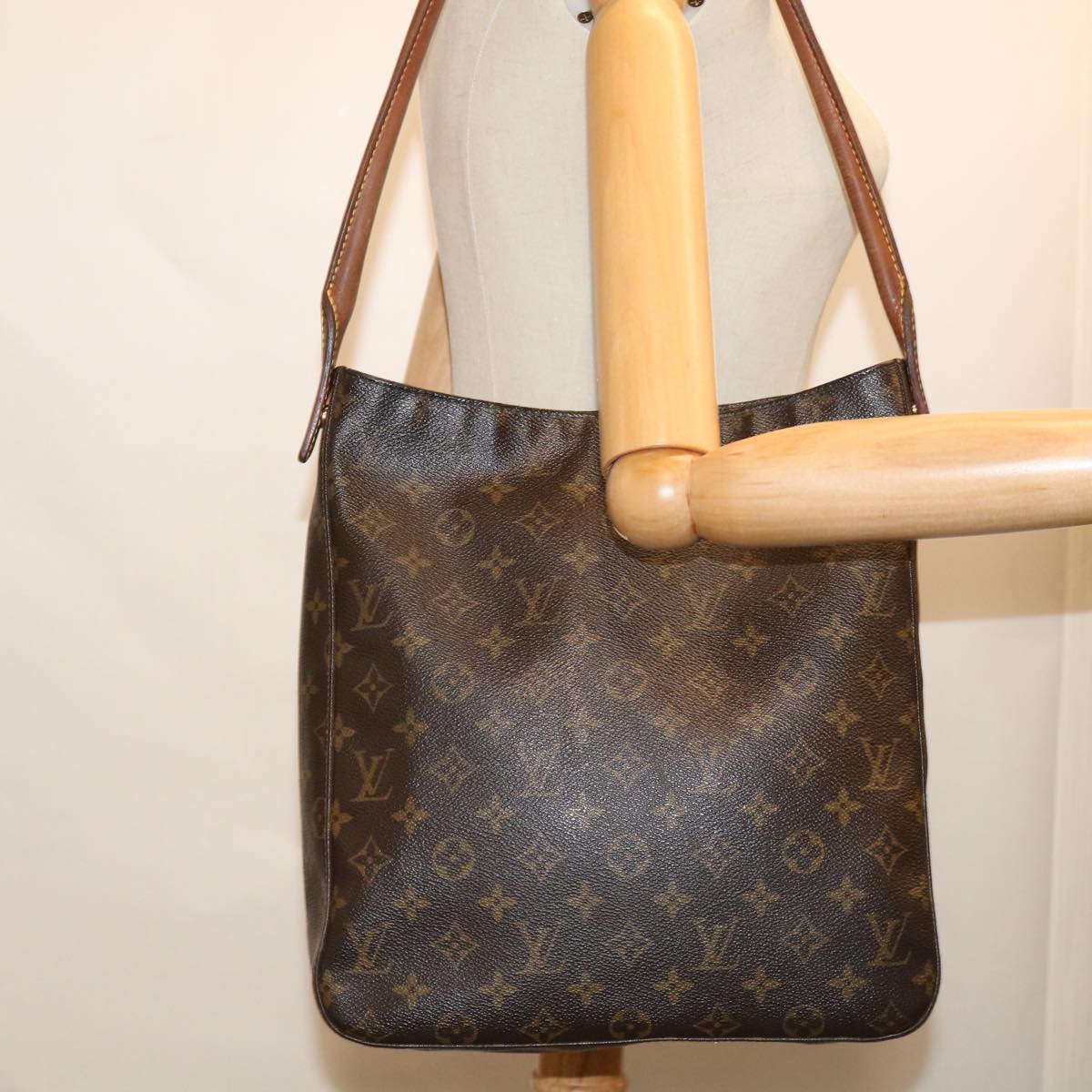 LOUIS VUITTON Monogram Looping GM Shoulder Bag M51145 LV Auth 69243