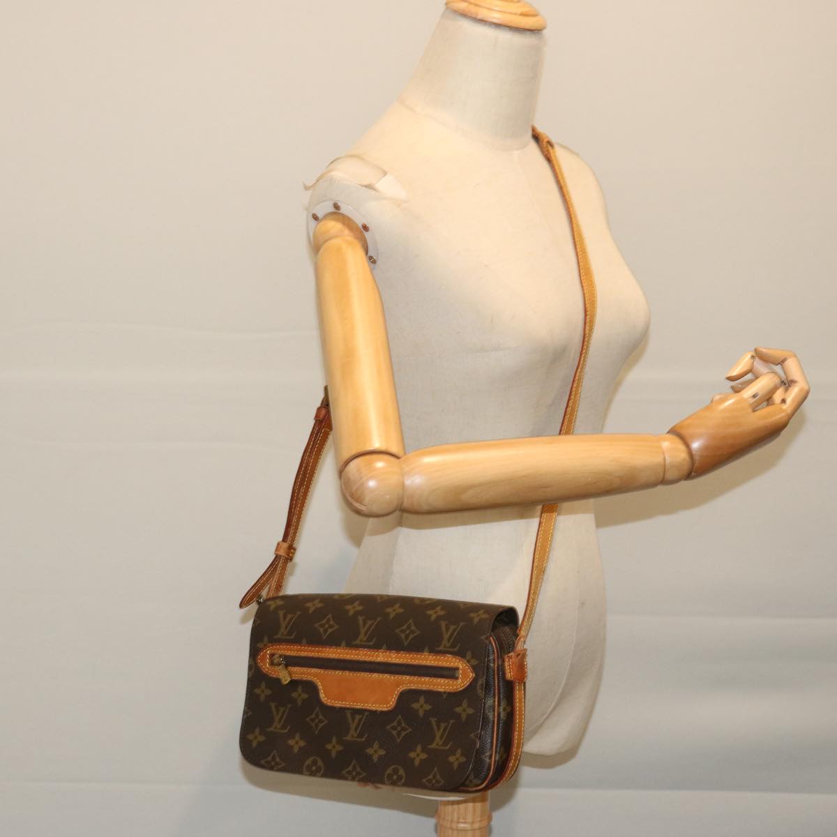 LOUIS VUITTON Monogram Saint Germain Shoulder Bag M51210 LV Auth 69271