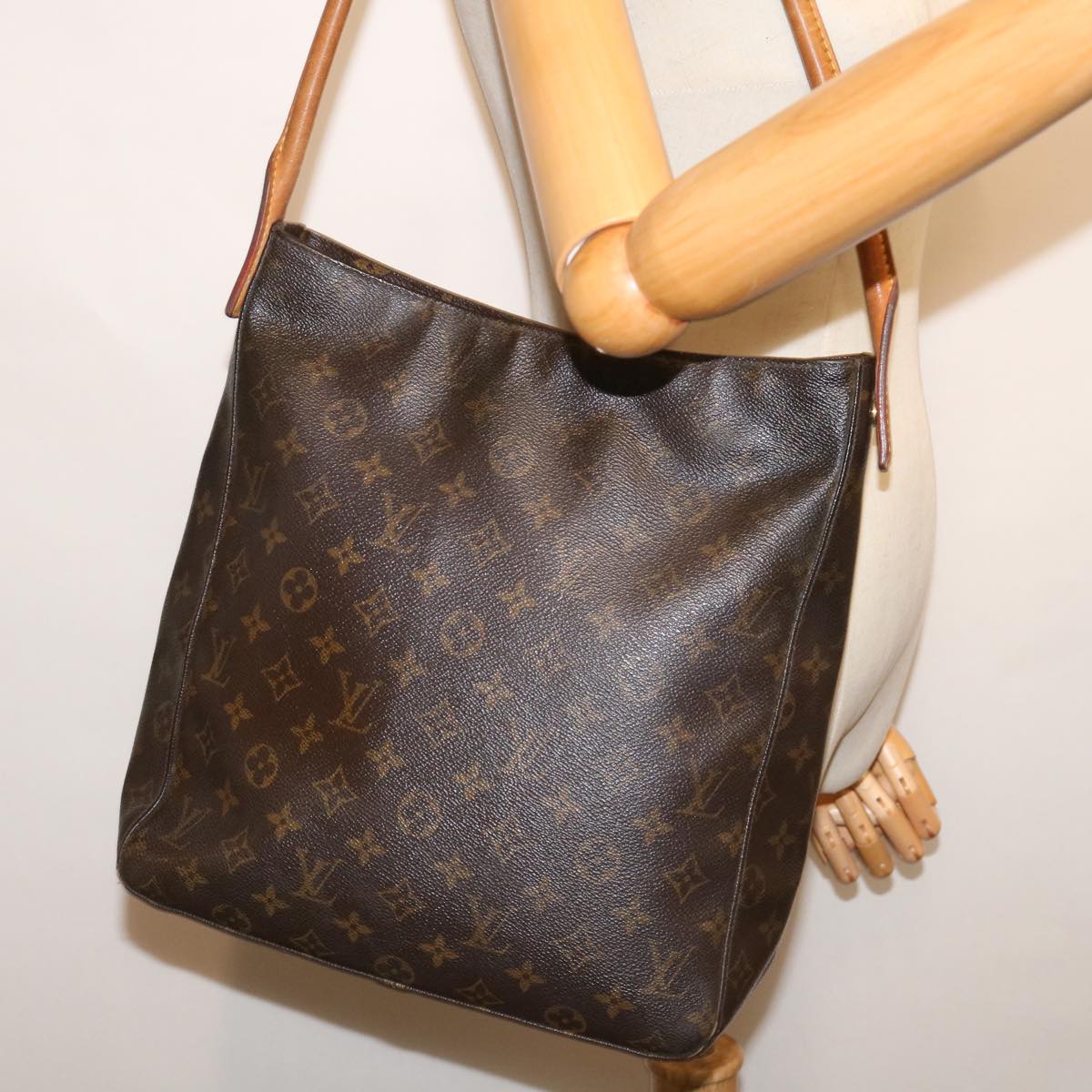 LOUIS VUITTON Monogram Looping GM Shoulder Bag M51145 LV Auth 69297