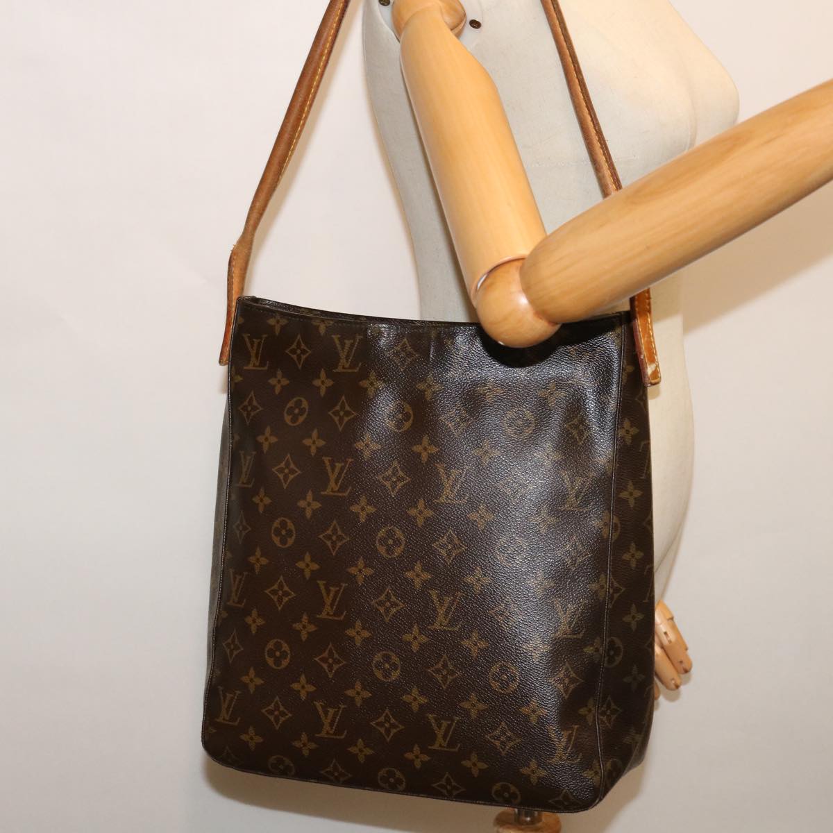 LOUIS VUITTON Monogram Looping GM Shoulder Bag M51145 LV Auth 69298