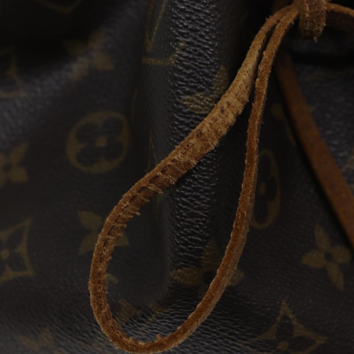 LOUIS VUITTON Monogram Petit Noe Shoulder Bag M42226 LV Auth 69308