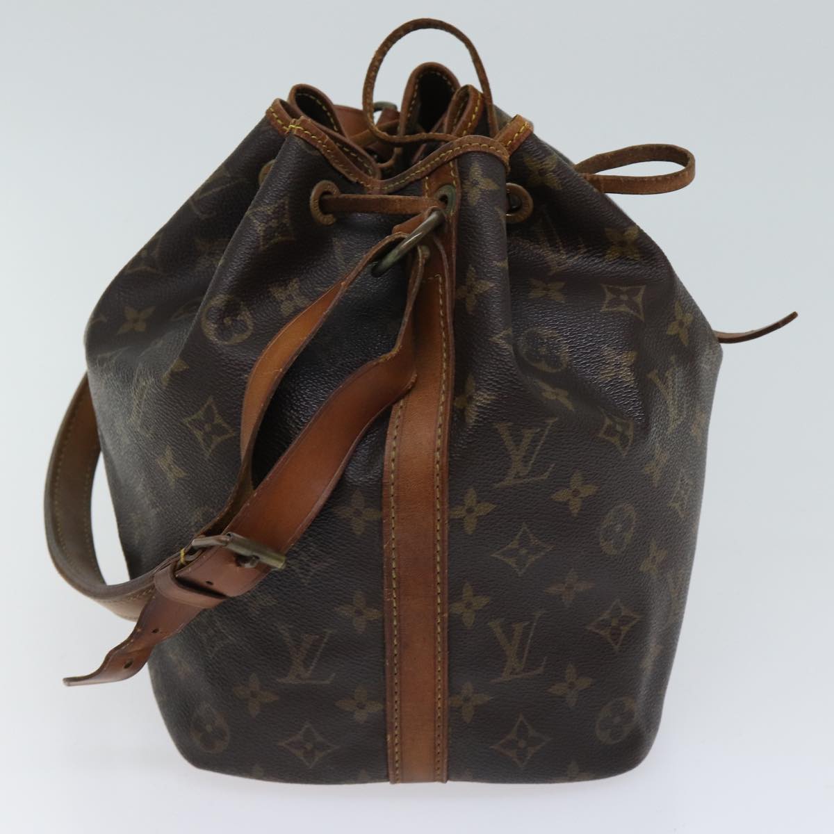 LOUIS VUITTON Monogram Petit Noe Shoulder Bag M42226 LV Auth 69309