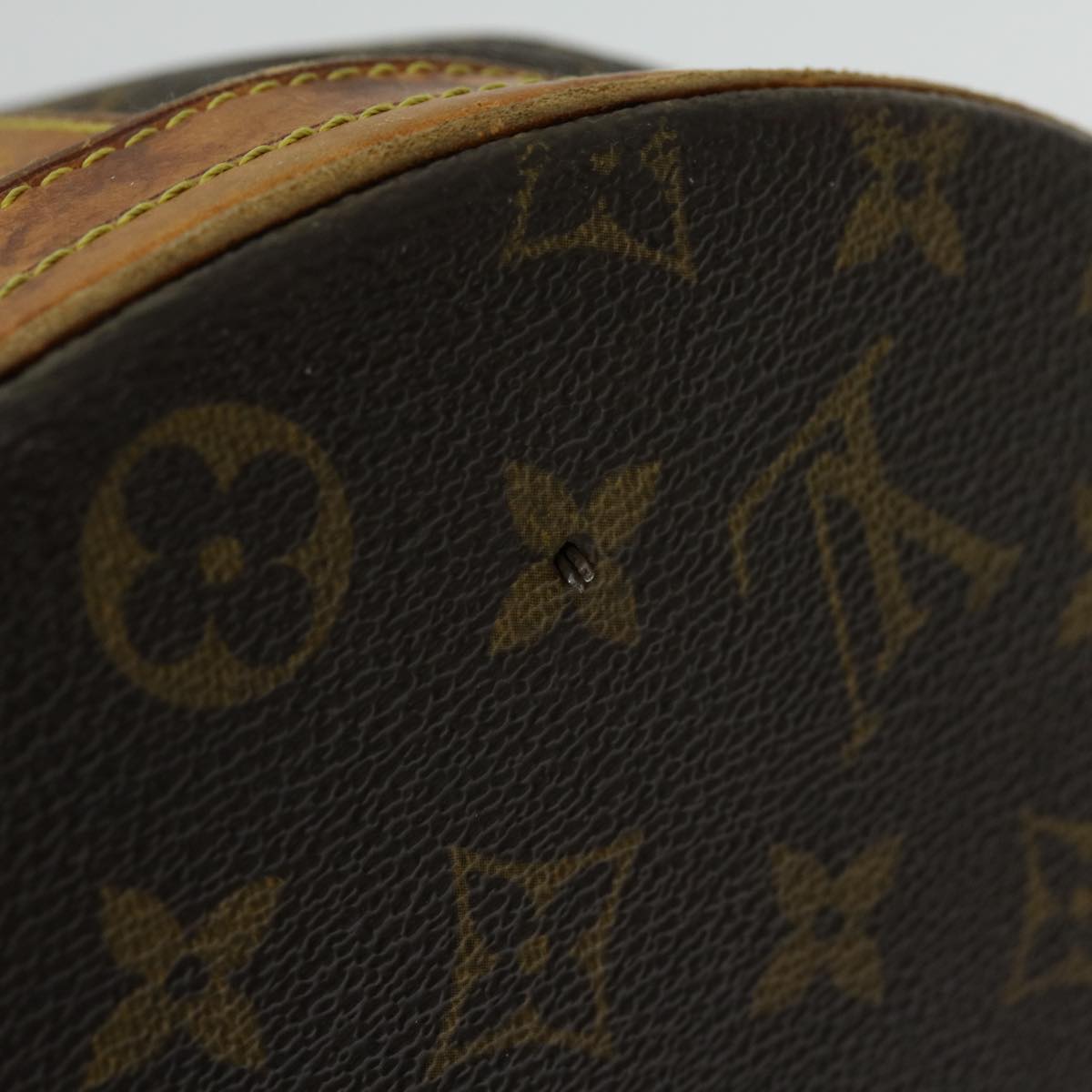 LOUIS VUITTON Monogram Bucket GM Shoulder Bag M42236 LV Auth 69429