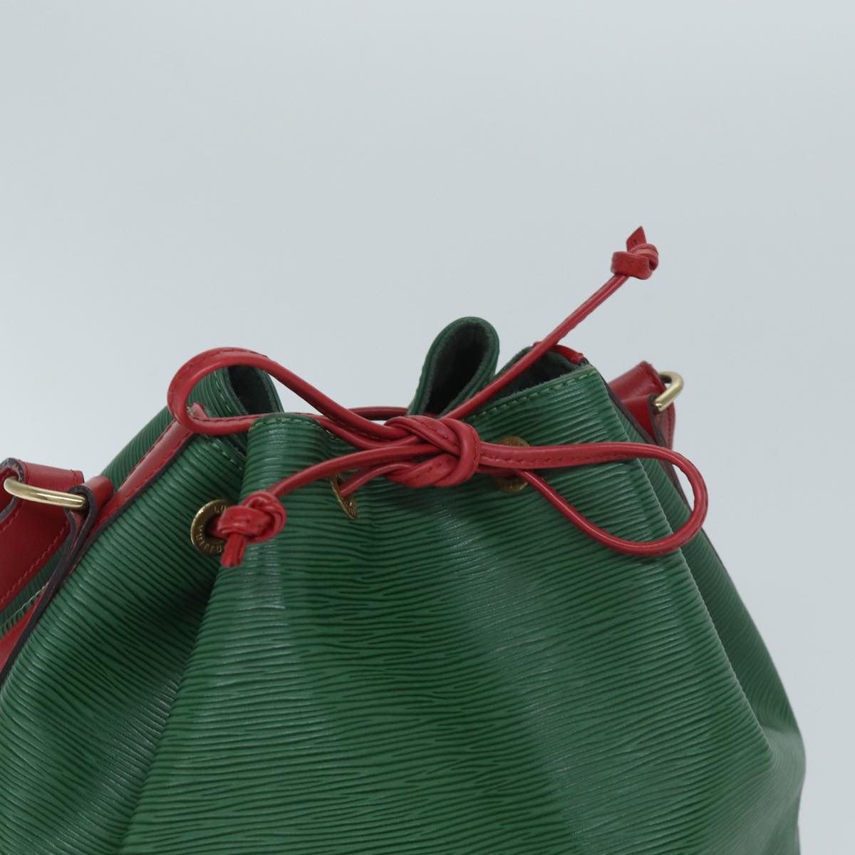 LOUIS VUITTON Epi Petit Noe Shoulder Bag Bicolor Green Red M44147 LV Auth 69465