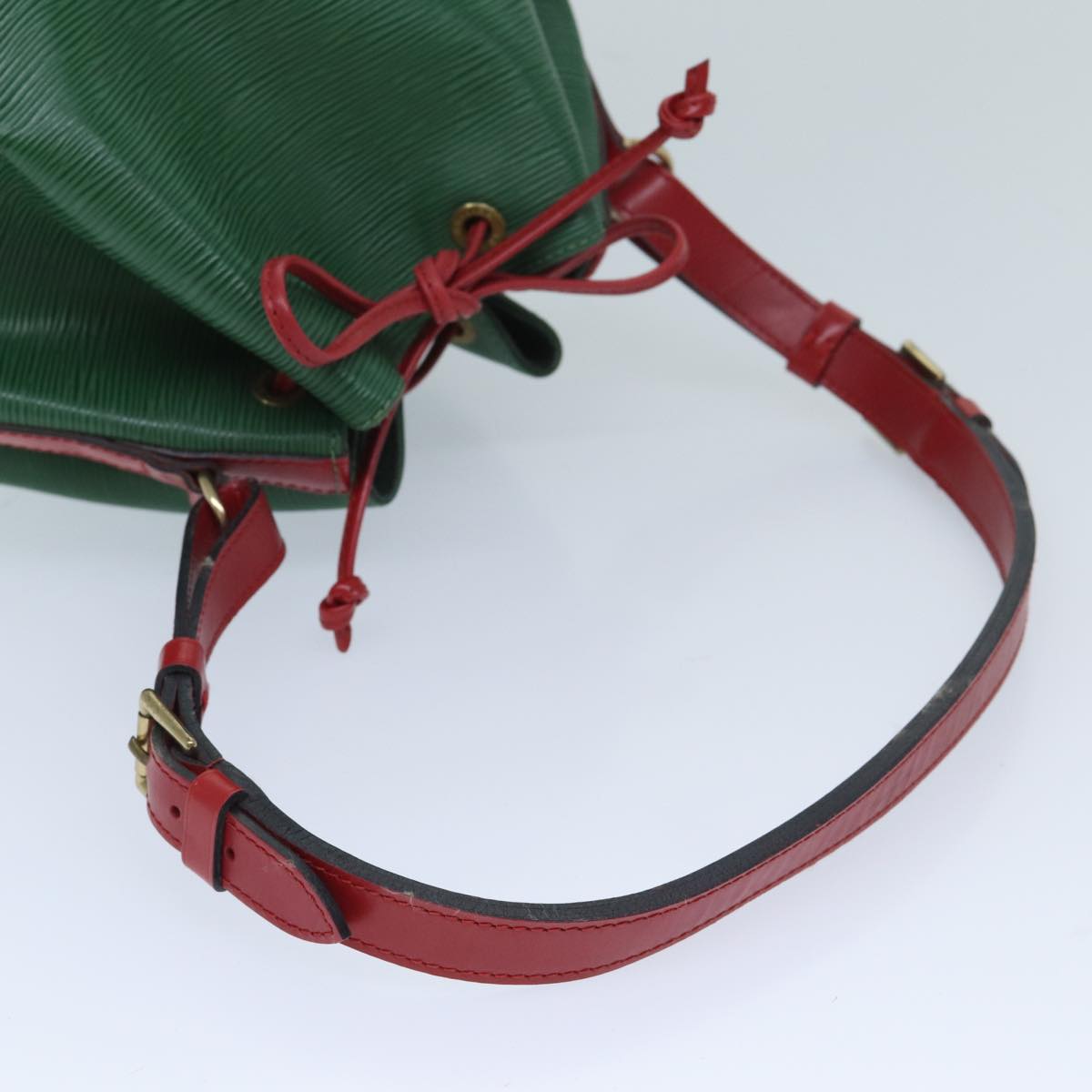 LOUIS VUITTON Epi Petit Noe Shoulder Bag Bicolor Green Red M44147 LV Auth 69465