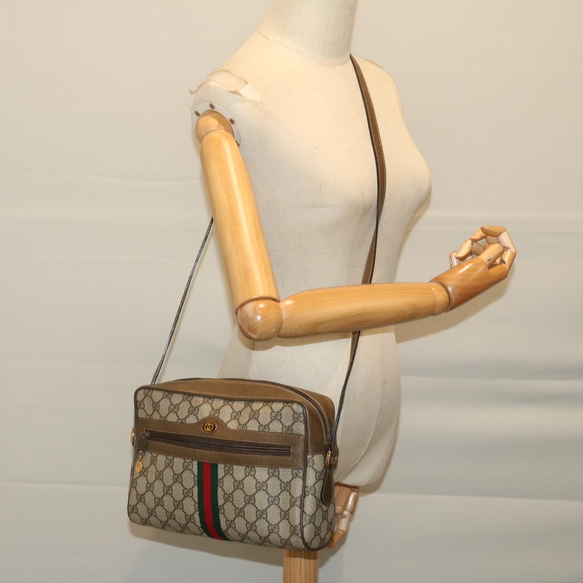 GUCCI GG Supreme Web Sherry Line Shoulder Bag Beige Red 98 02 005 Auth 69532