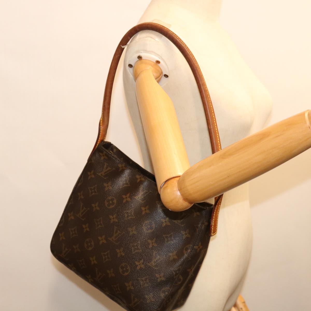 LOUIS VUITTON Monogram Looping MM Shoulder Bag M51146 LV Auth 69566