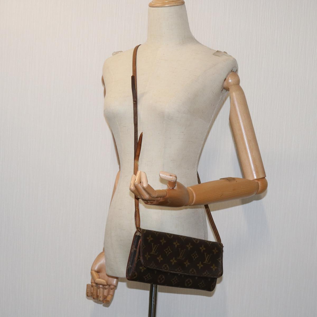 LOUIS VUITTON Monogram Pochette Twin GM Shoulder Bag M51852 LV Auth 69717