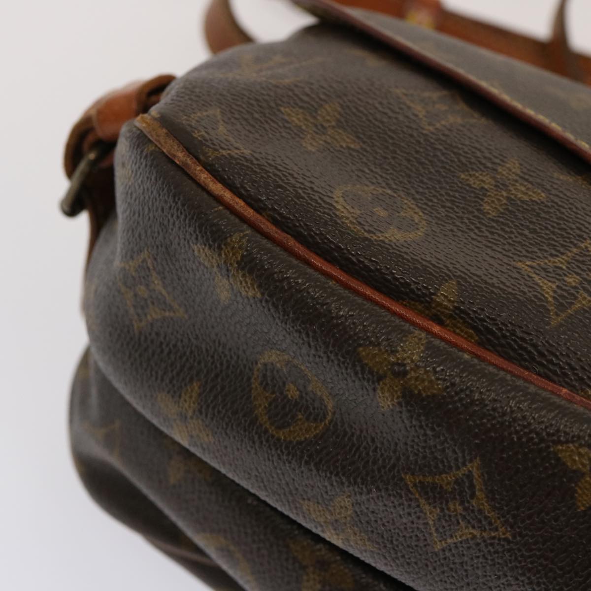 LOUIS VUITTON Monogram Saumur 30 Shoulder Bag M42256 LV Auth 69724