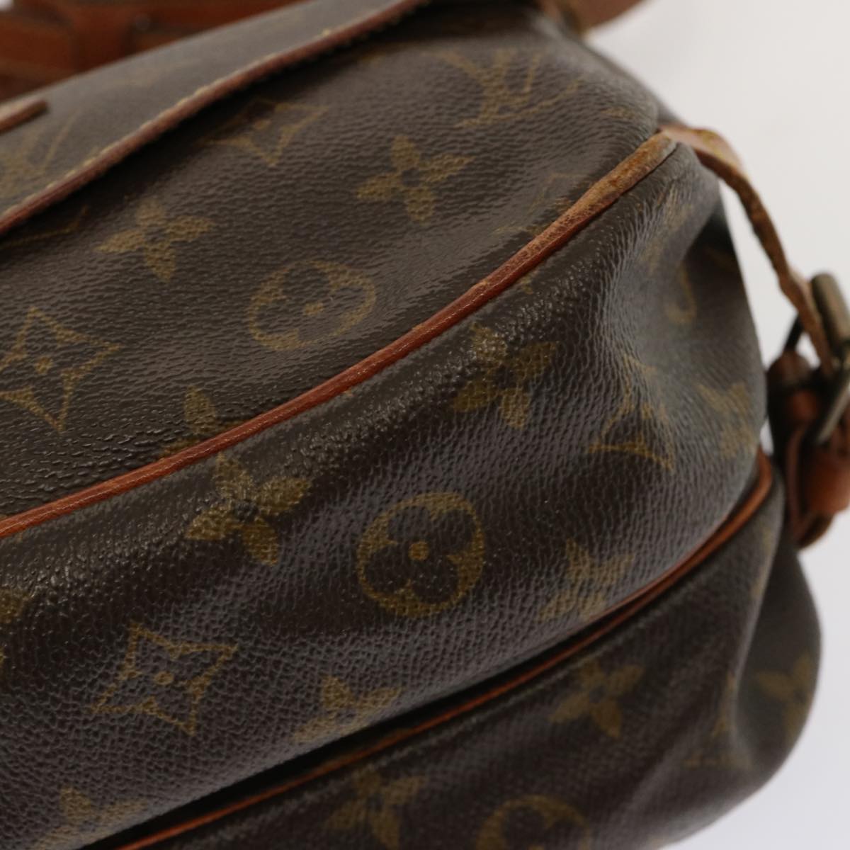 LOUIS VUITTON Monogram Saumur 30 Shoulder Bag M42256 LV Auth 69724