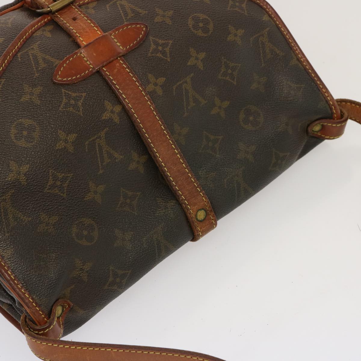 LOUIS VUITTON Monogram Saumur 30 Shoulder Bag M42256 LV Auth 69724