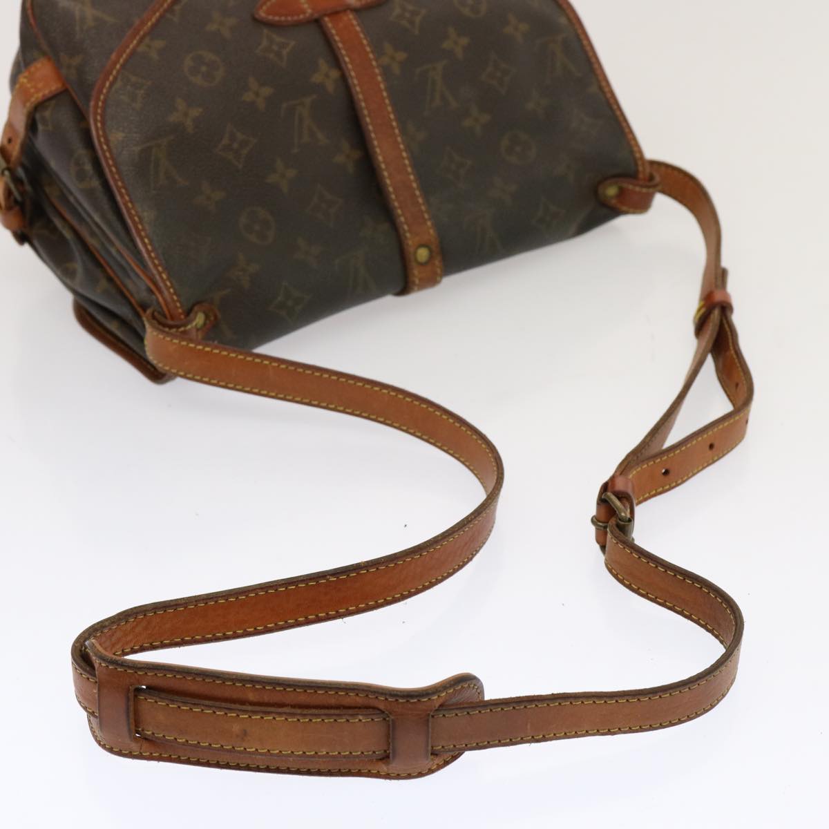 LOUIS VUITTON Monogram Saumur 30 Shoulder Bag M42256 LV Auth 69724