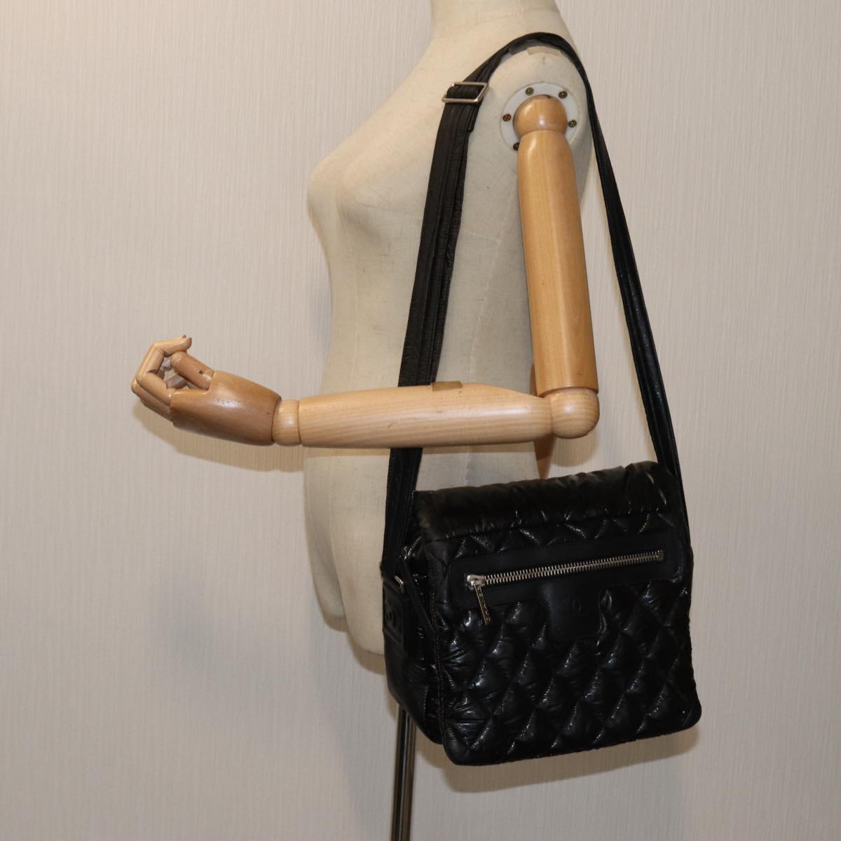 CHANEL Coco Cocoon Shoulder Bag Nylon Black CC Auth 69755