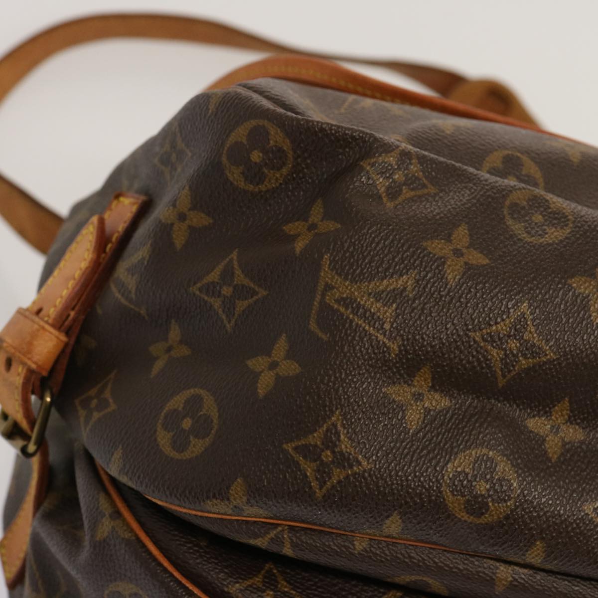 LOUIS VUITTON Monogram Saumur 35 Shoulder Bag M42254 LV Auth 69757