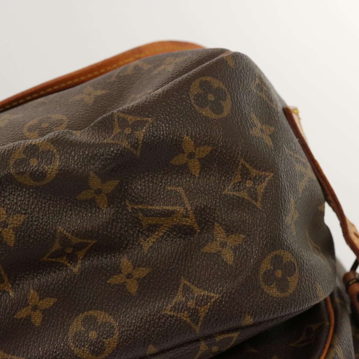 LOUIS VUITTON Monogram Saumur 35 Shoulder Bag M42254 LV Auth 69757