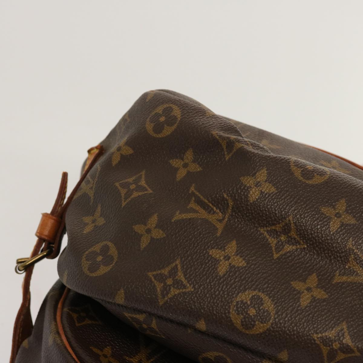 LOUIS VUITTON Monogram Saumur 35 Shoulder Bag M42254 LV Auth 69757