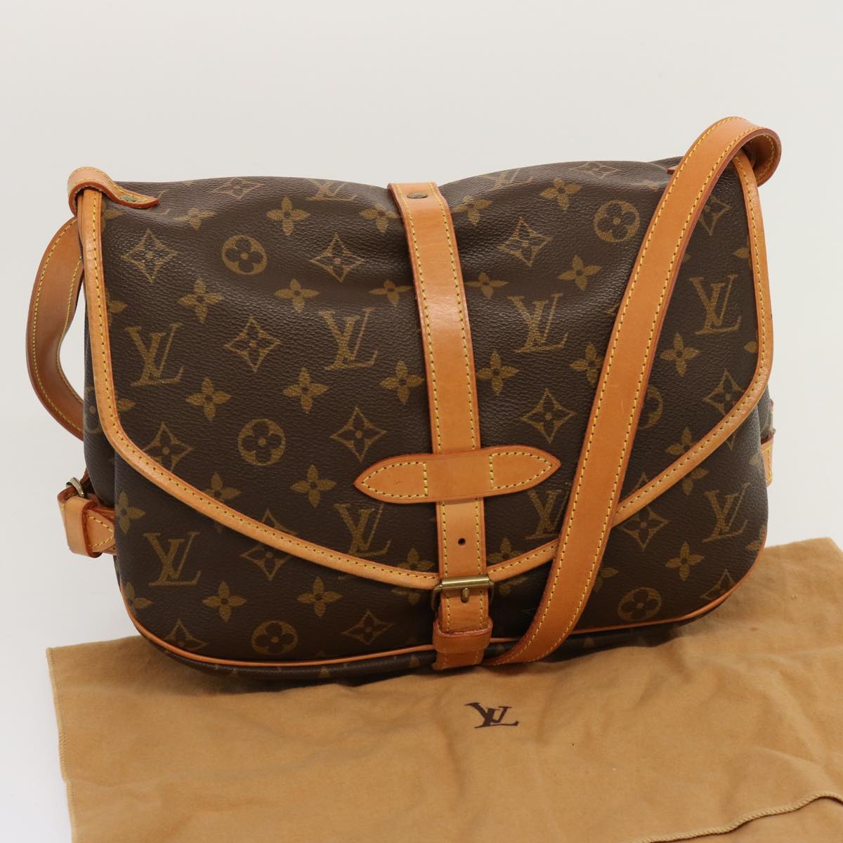 LOUIS VUITTON Monogram Saumur 30 Shoulder Bag M42256 LV Auth 69874A