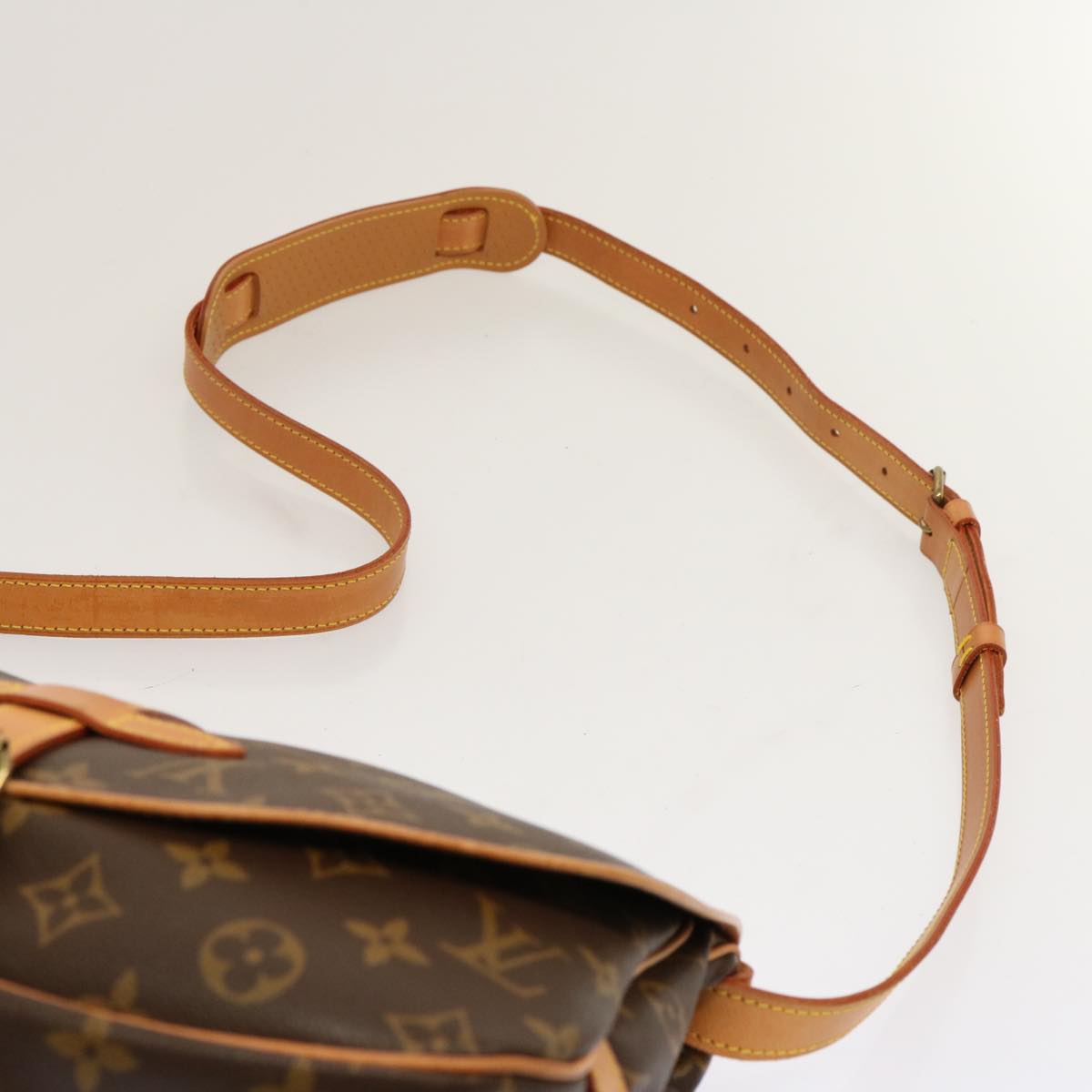 LOUIS VUITTON Monogram Saumur 30 Shoulder Bag M42256 LV Auth 69874A