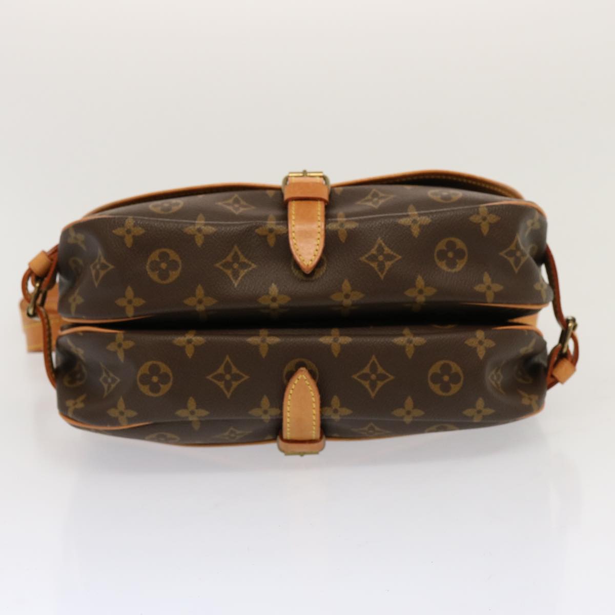 LOUIS VUITTON Monogram Saumur 30 Shoulder Bag M42256 LV Auth 69874A