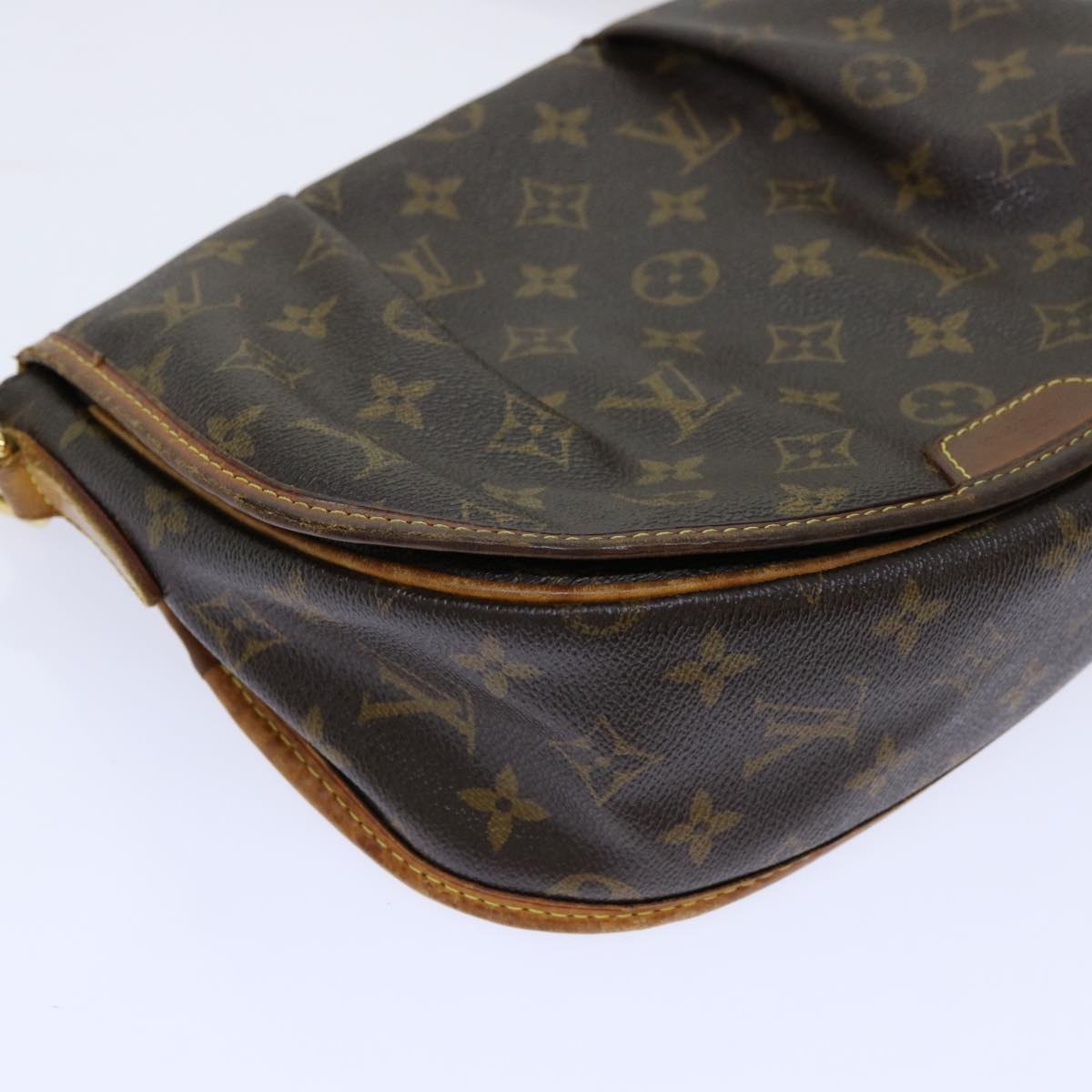 LOUIS VUITTON Monogram Menilmontant PM Shoulder Bag M40474 LV Auth 69878