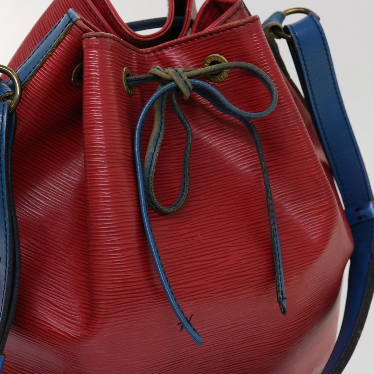 LOUIS VUITTON Epi Noe Shoulder Bag Bicolor Red Blue M44084 LV Auth 69903