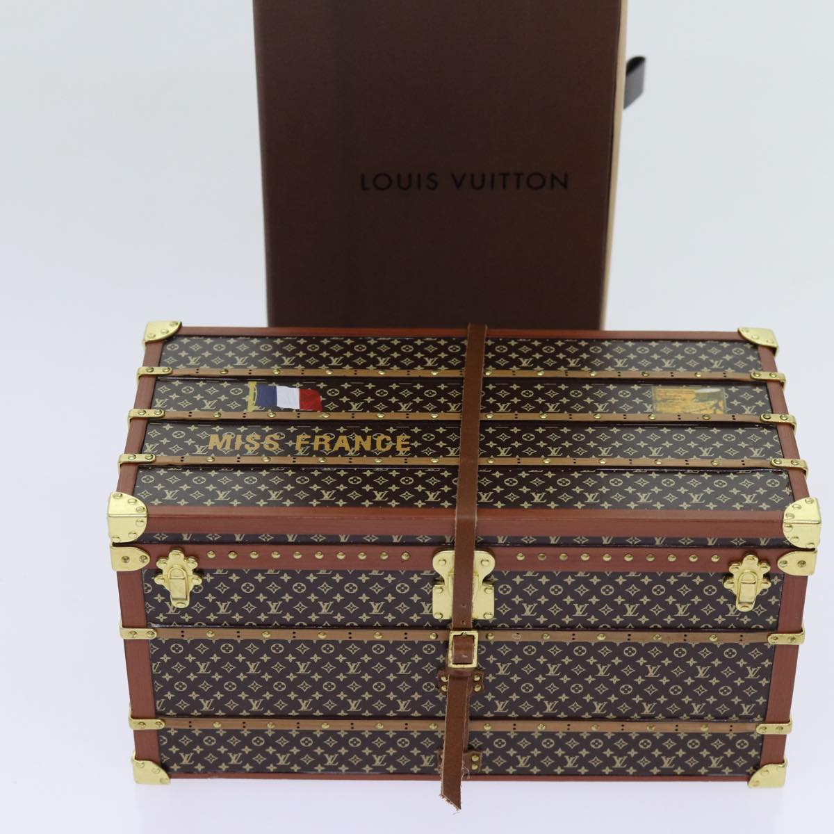 LOUIS VUITTON Miss France Paper Weight Brown M99408 LV Auth 70061A