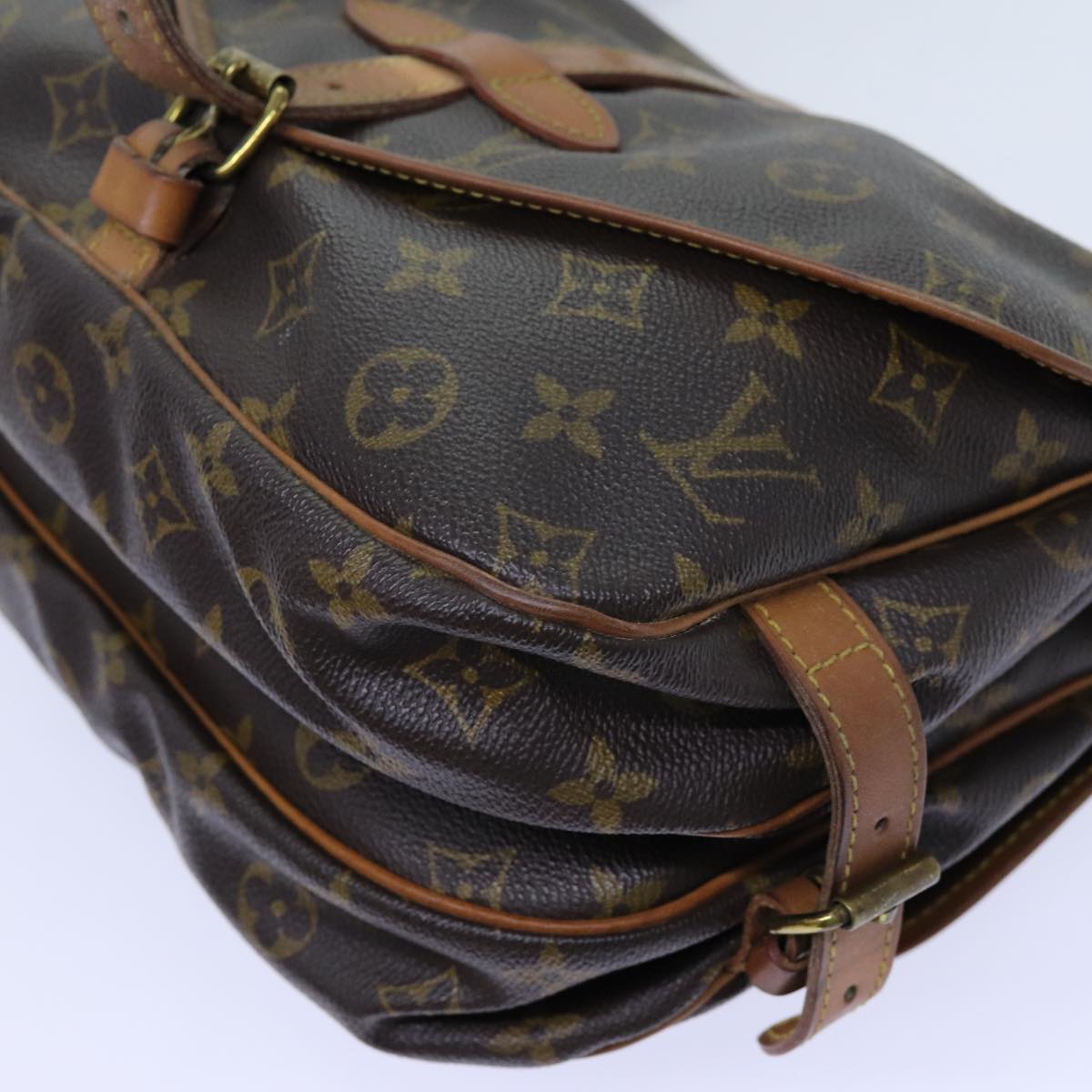 LOUIS VUITTON Monogram Saumur 30 Shoulder Bag M42256 LV Auth 70067