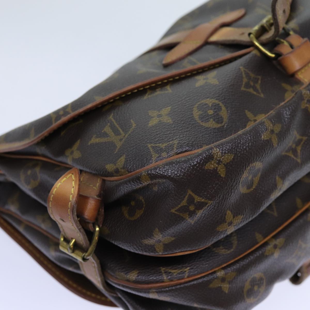 LOUIS VUITTON Monogram Saumur 30 Shoulder Bag M42256 LV Auth 70067