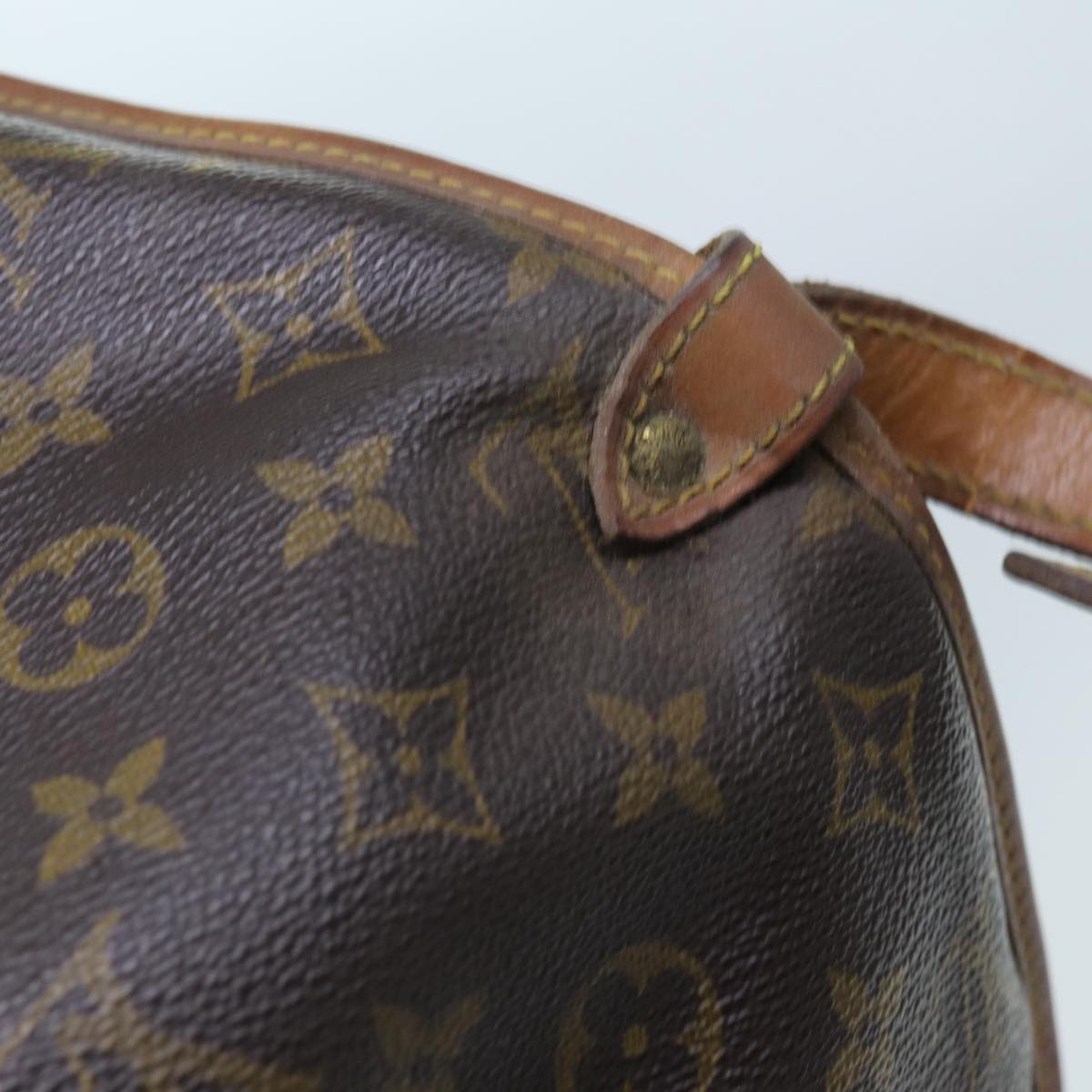 LOUIS VUITTON Monogram Saumur 30 Shoulder Bag M42256 LV Auth 70067