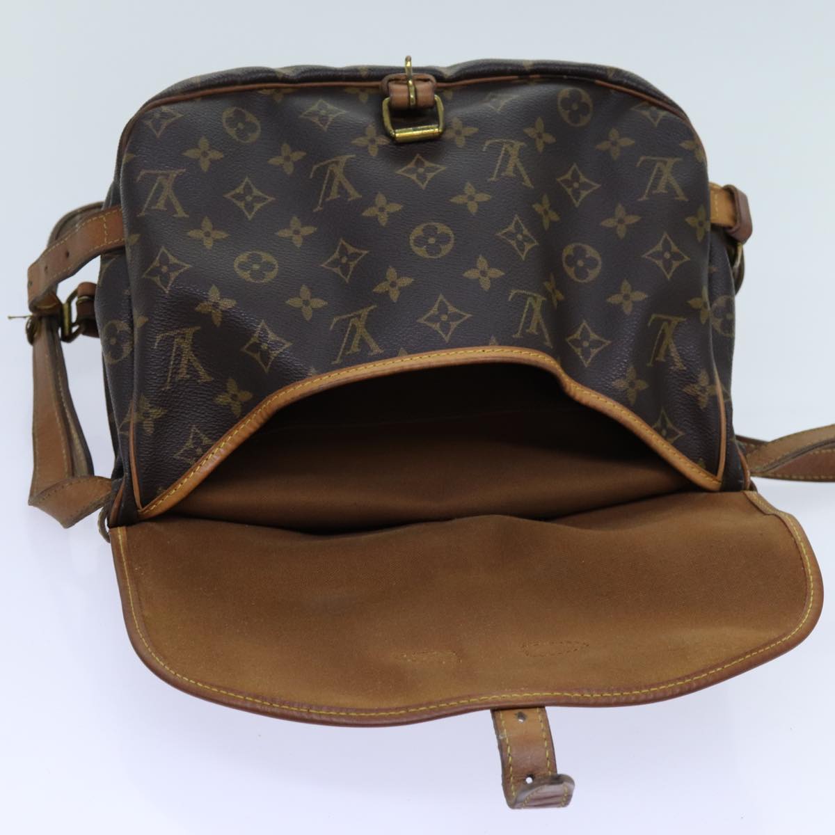 LOUIS VUITTON Monogram Saumur 30 Shoulder Bag M42256 LV Auth 70067