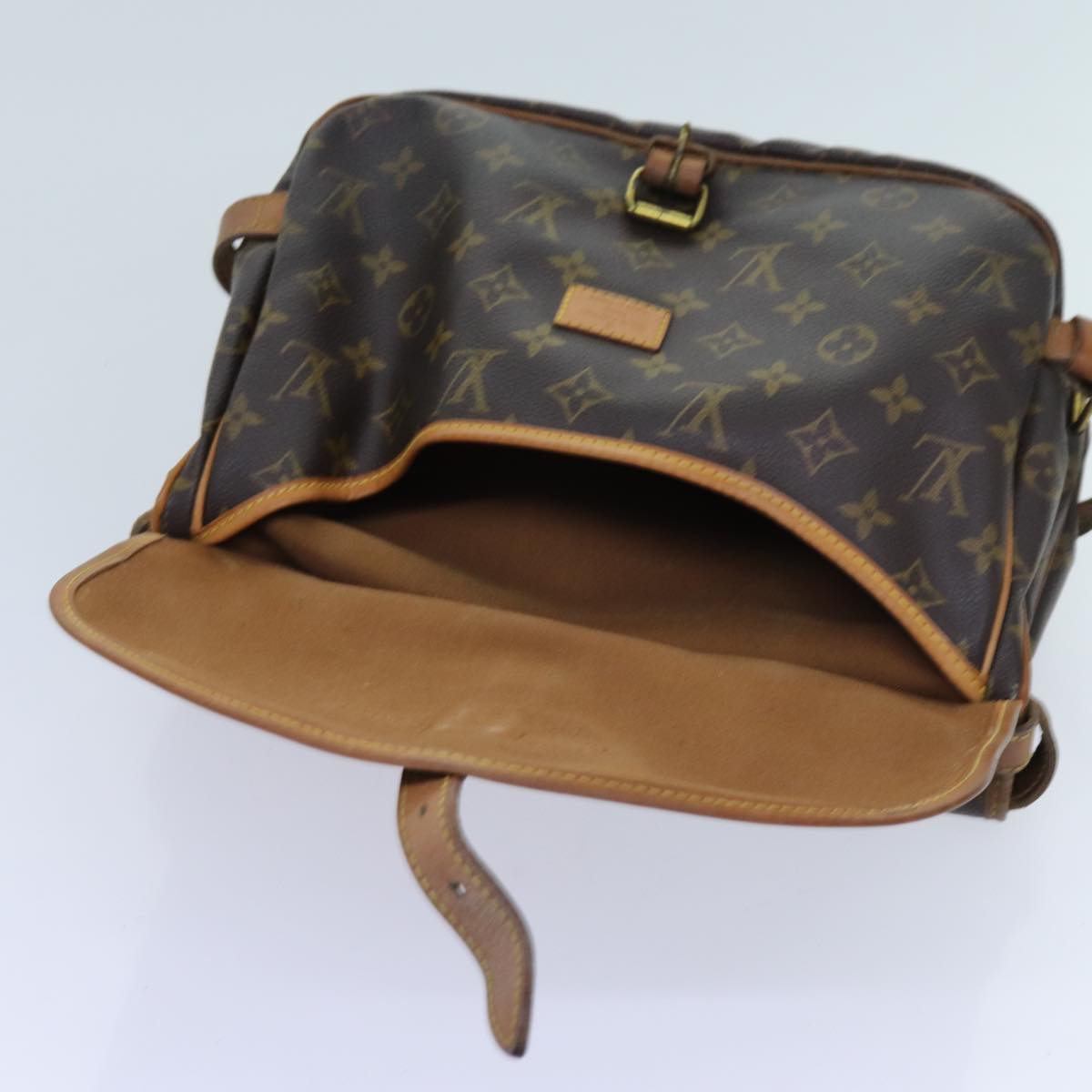 LOUIS VUITTON Monogram Saumur 30 Shoulder Bag M42256 LV Auth 70067