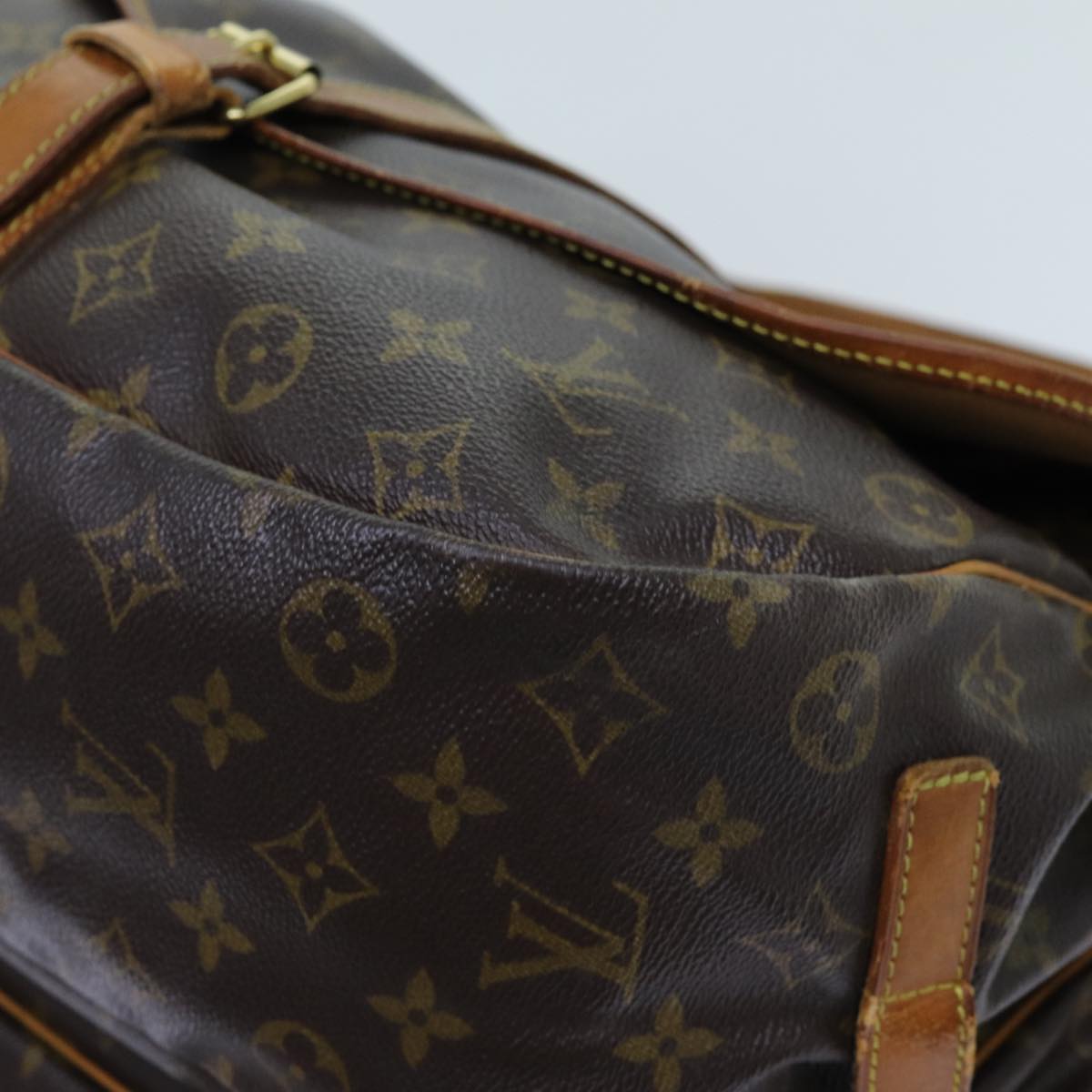 LOUIS VUITTON Monogram Saumur 35 Shoulder Bag M42254 LV Auth 70072