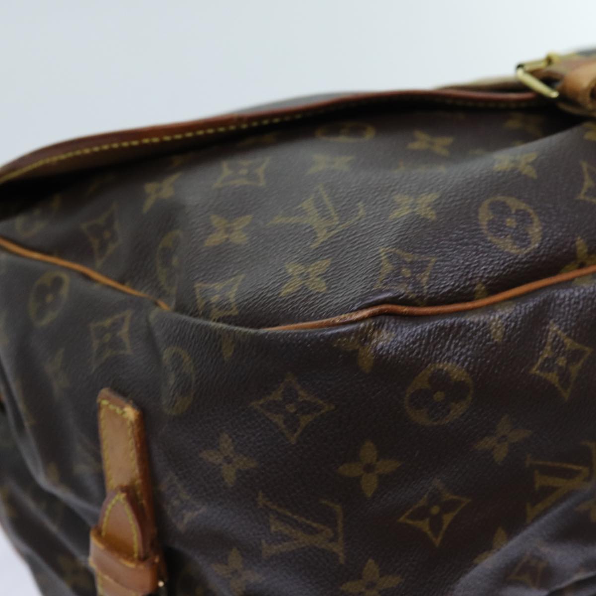 LOUIS VUITTON Monogram Saumur 35 Shoulder Bag M42254 LV Auth 70072