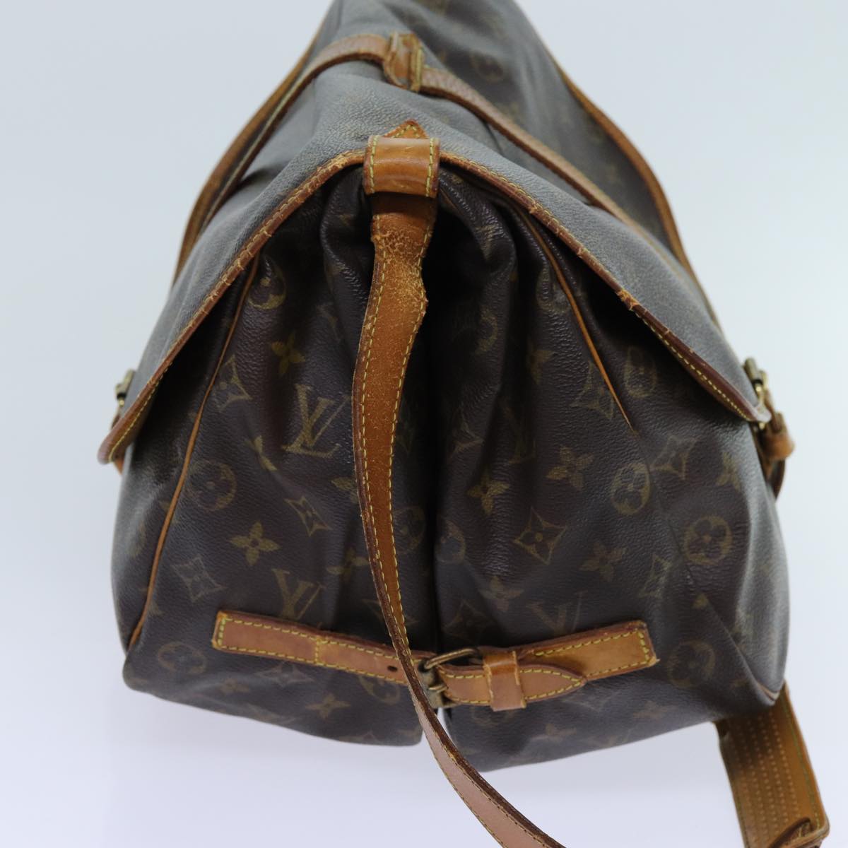 LOUIS VUITTON Monogram Saumur 35 Shoulder Bag M42254 LV Auth 70072