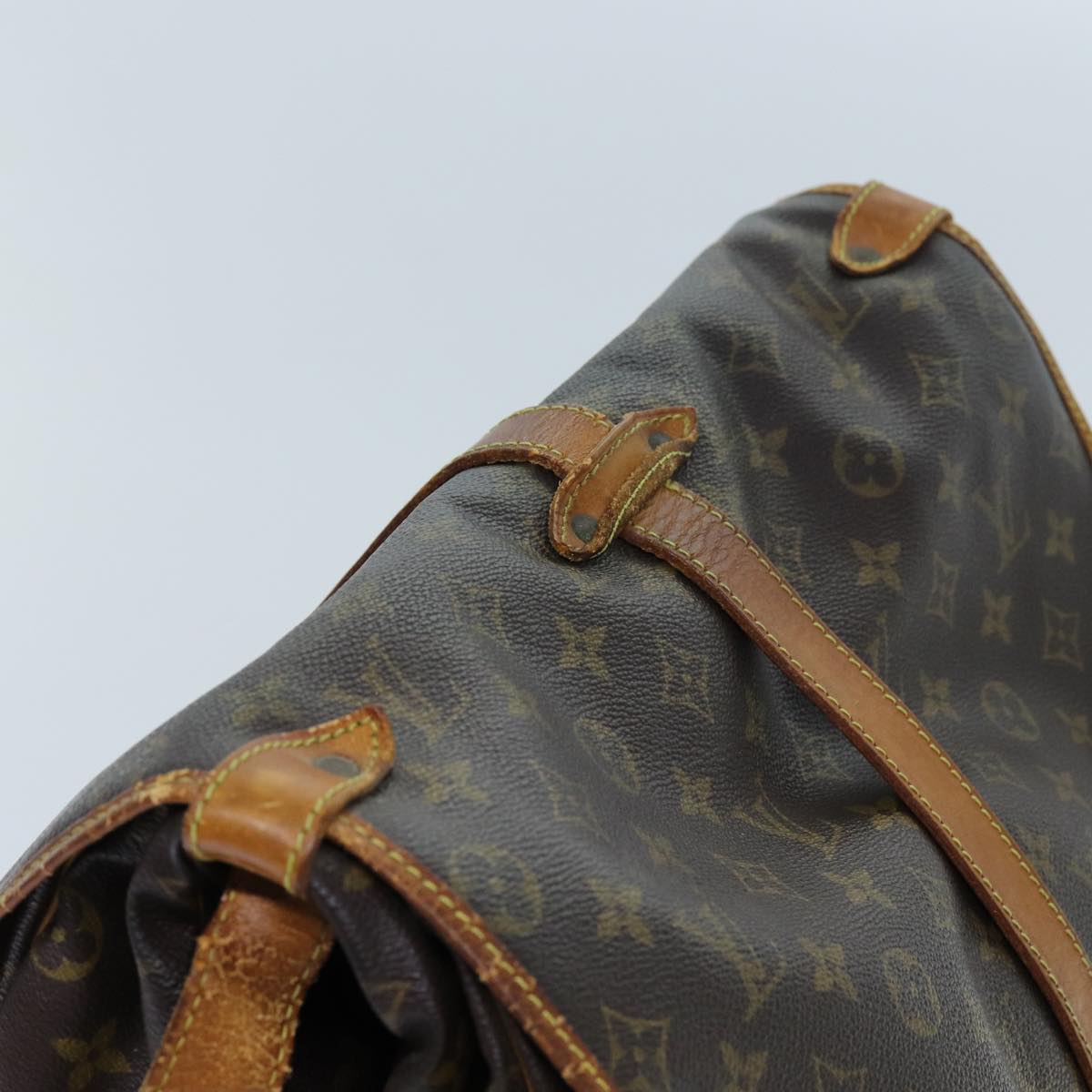 LOUIS VUITTON Monogram Saumur 35 Shoulder Bag M42254 LV Auth 70072