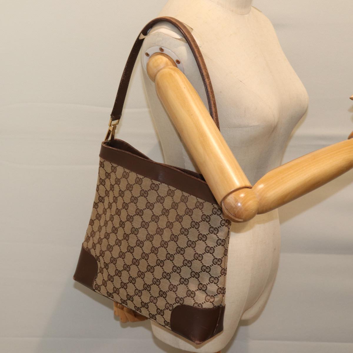 GUCCI GG Canvas Shoulder Bag Beige 0014231 Auth 70127