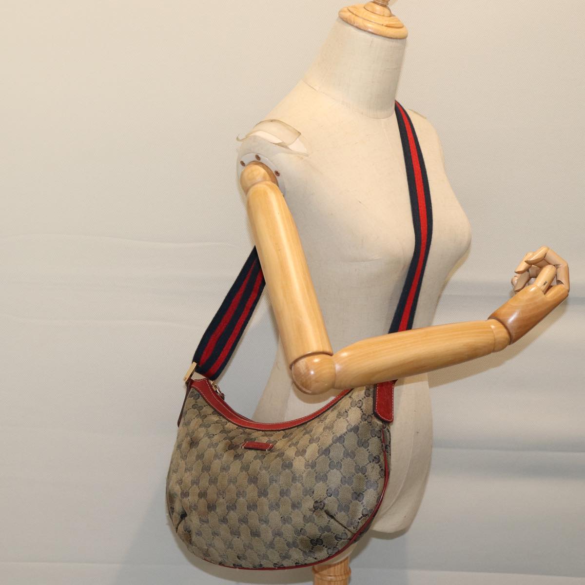 GUCCI GG Crystal Sherry Line Shoulder Bag Beige Red Navy 181092 Auth 70131