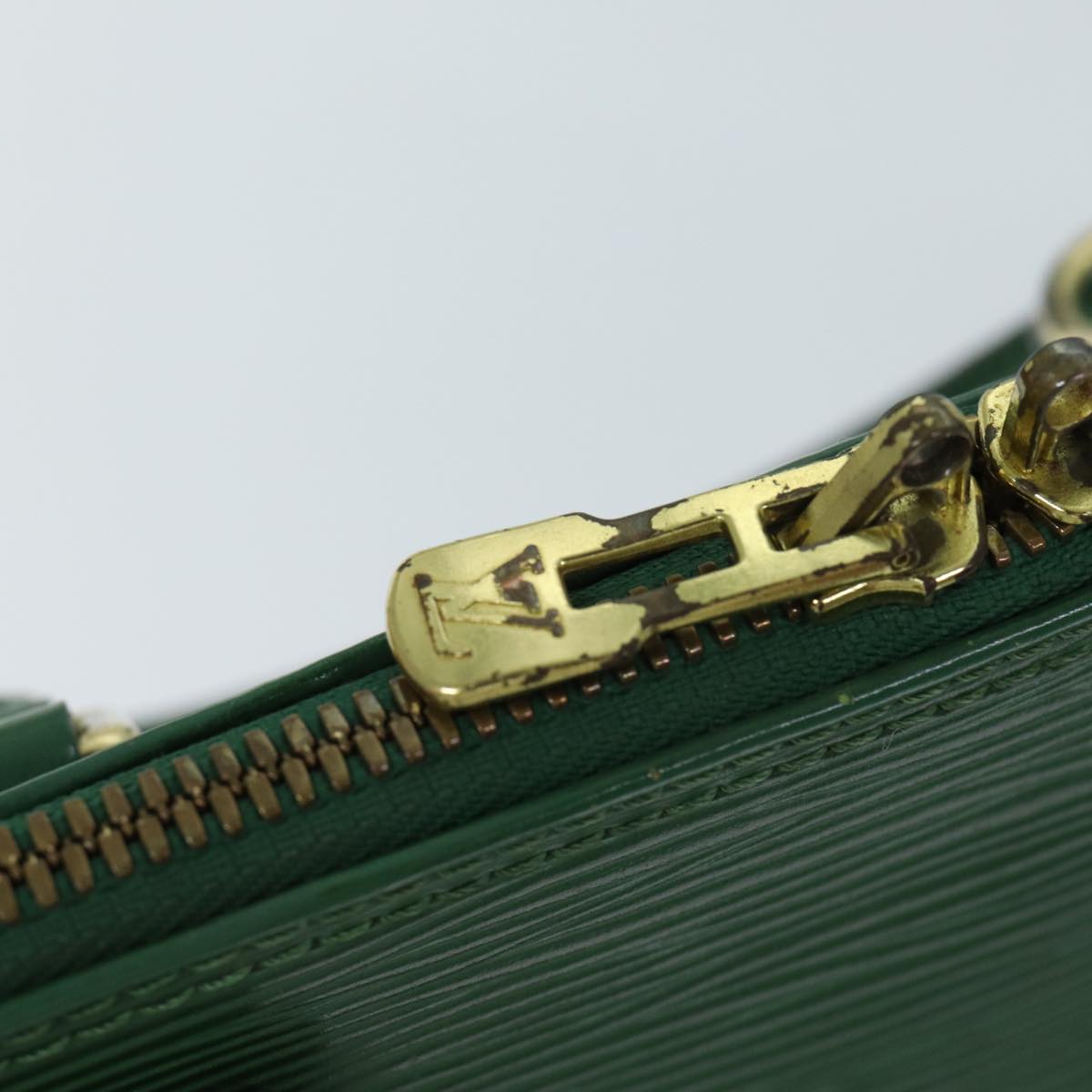 LOUIS VUITTON Epi Alma Hand Bag Borneo Green M52144 LV Auth 70230