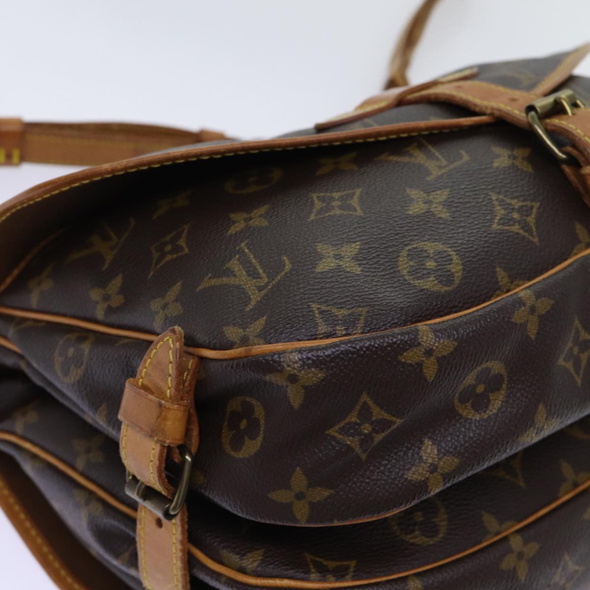 LOUIS VUITTON Monogram Saumur 30 Shoulder Bag M42256 LV Auth 70247