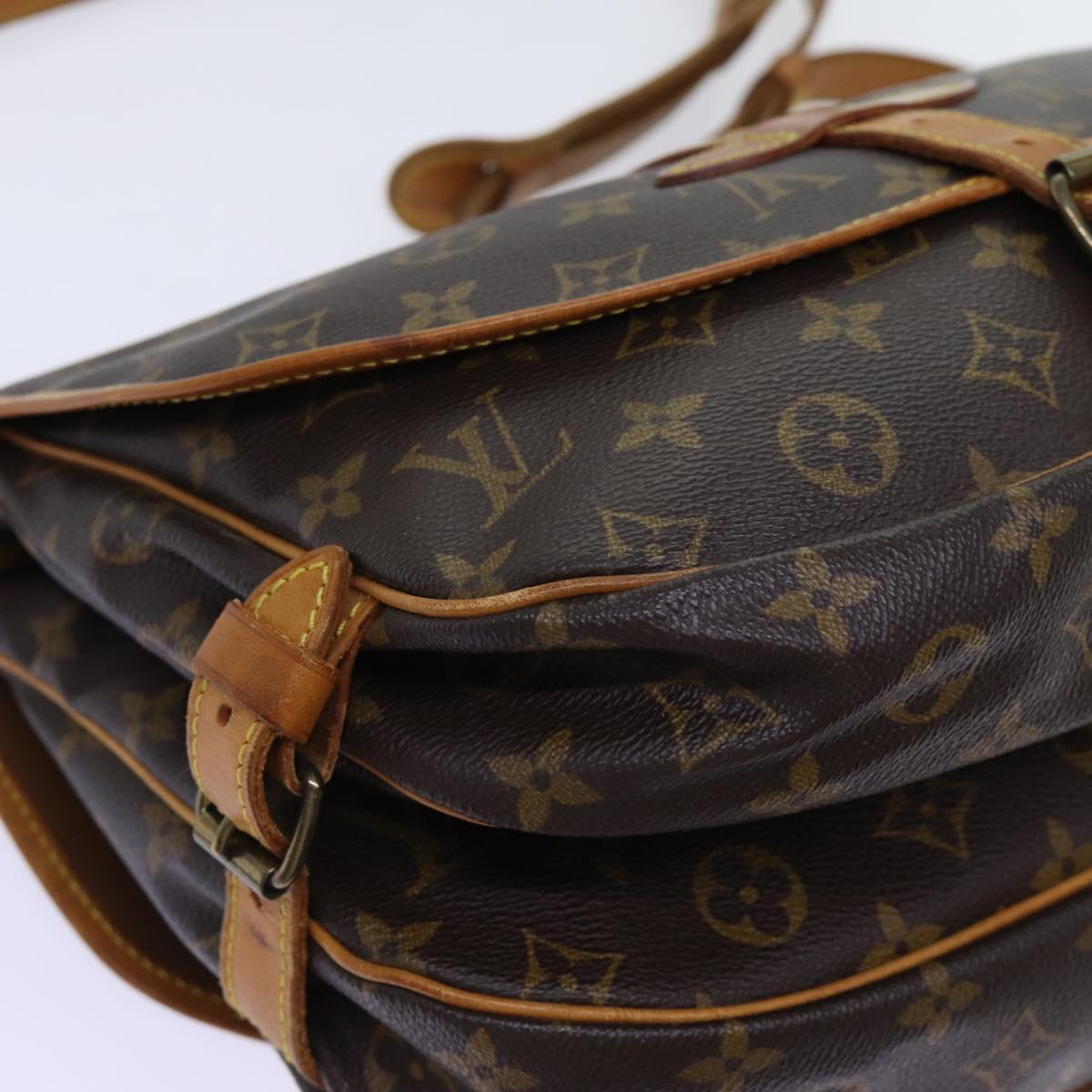 LOUIS VUITTON Monogram Saumur 30 Shoulder Bag M42256 LV Auth 70247