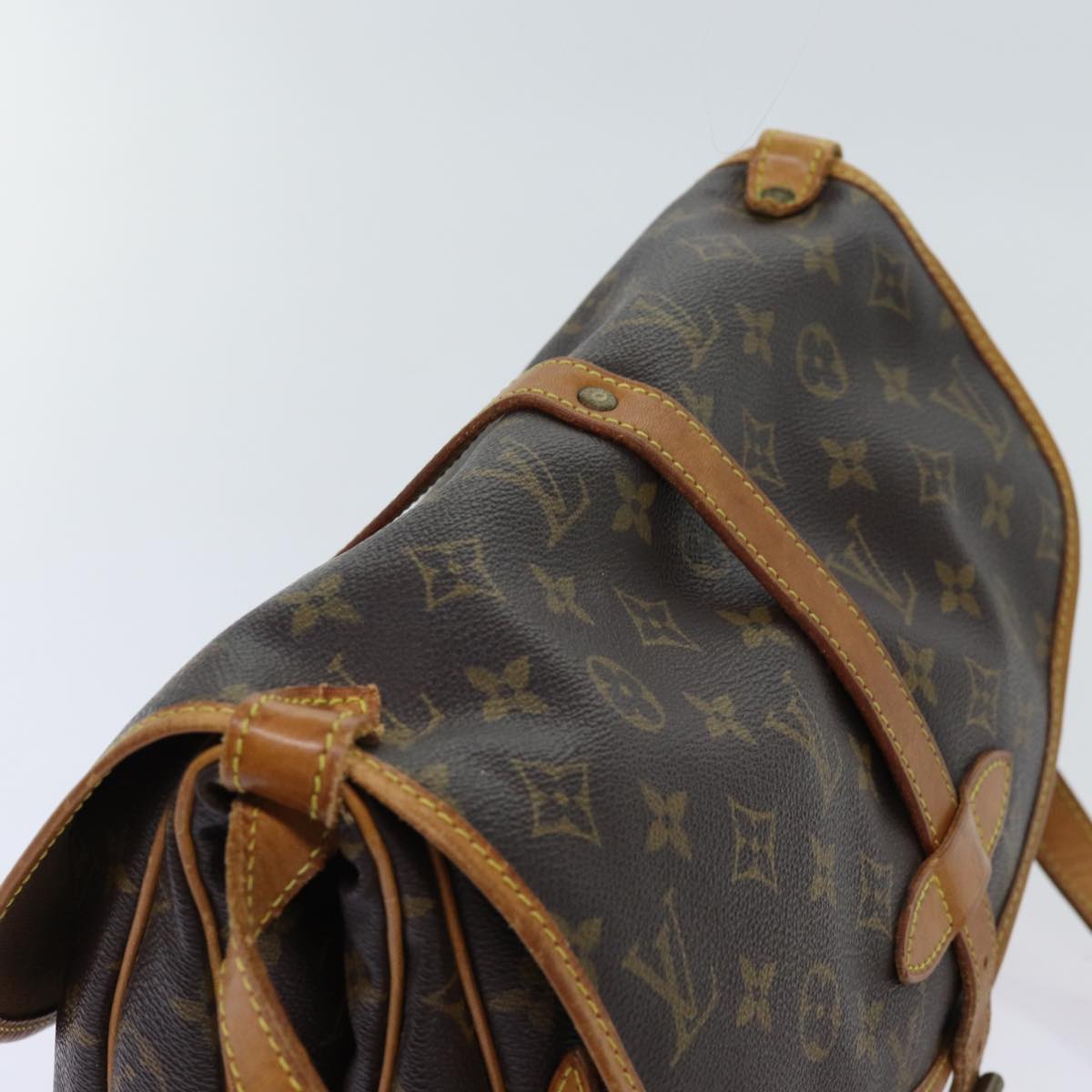 LOUIS VUITTON Monogram Saumur 30 Shoulder Bag M42256 LV Auth 70247